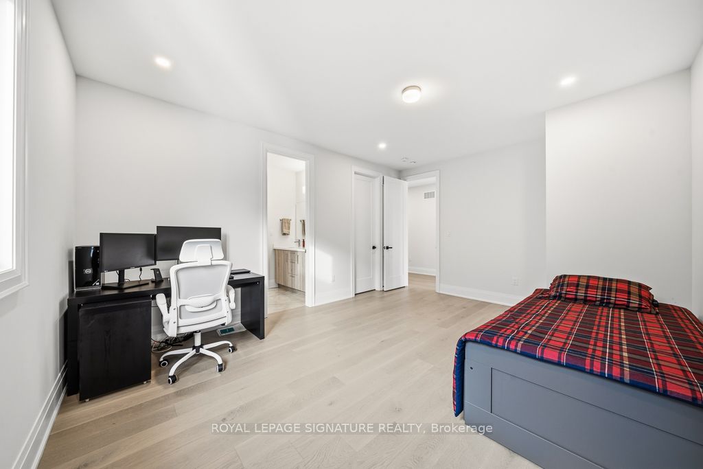 16 Gianvito Crescent Property Photo 25