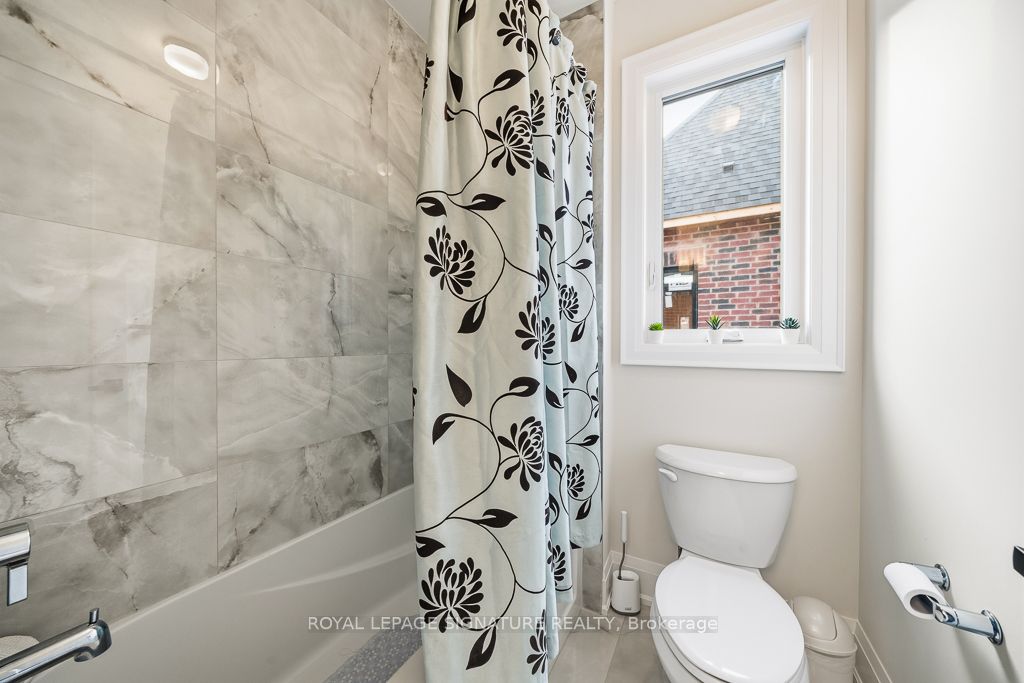 16 Gianvito Crescent Property Photo 26