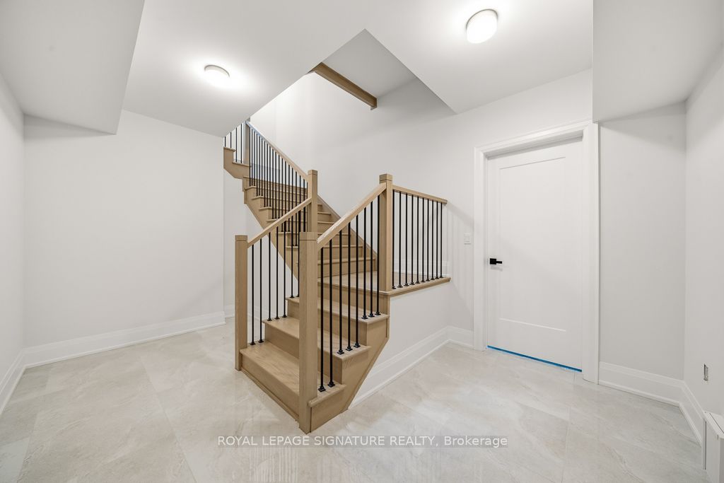 16 Gianvito Crescent Property Photo 33