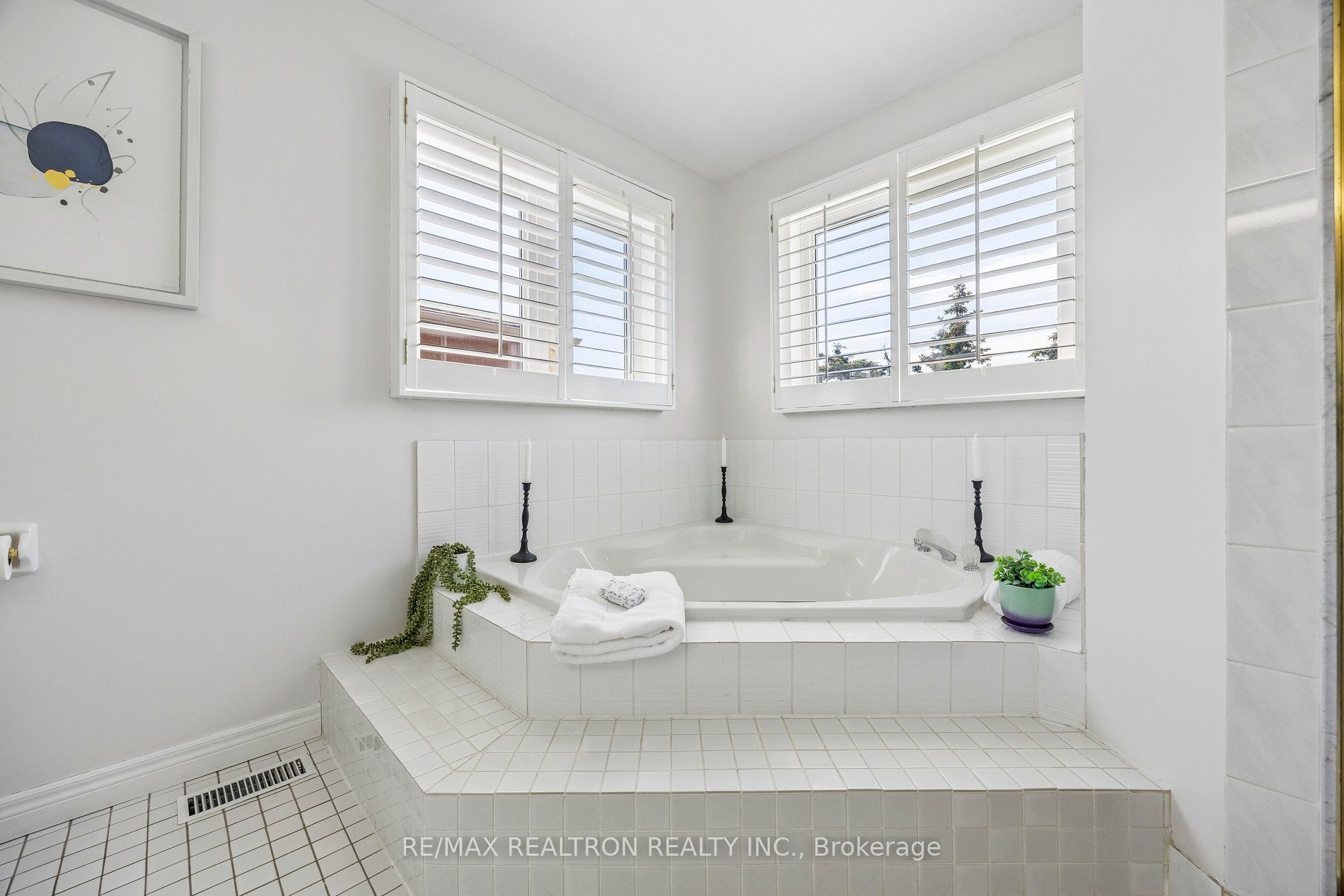 37 Dundurn Crescent Property Photo 32
