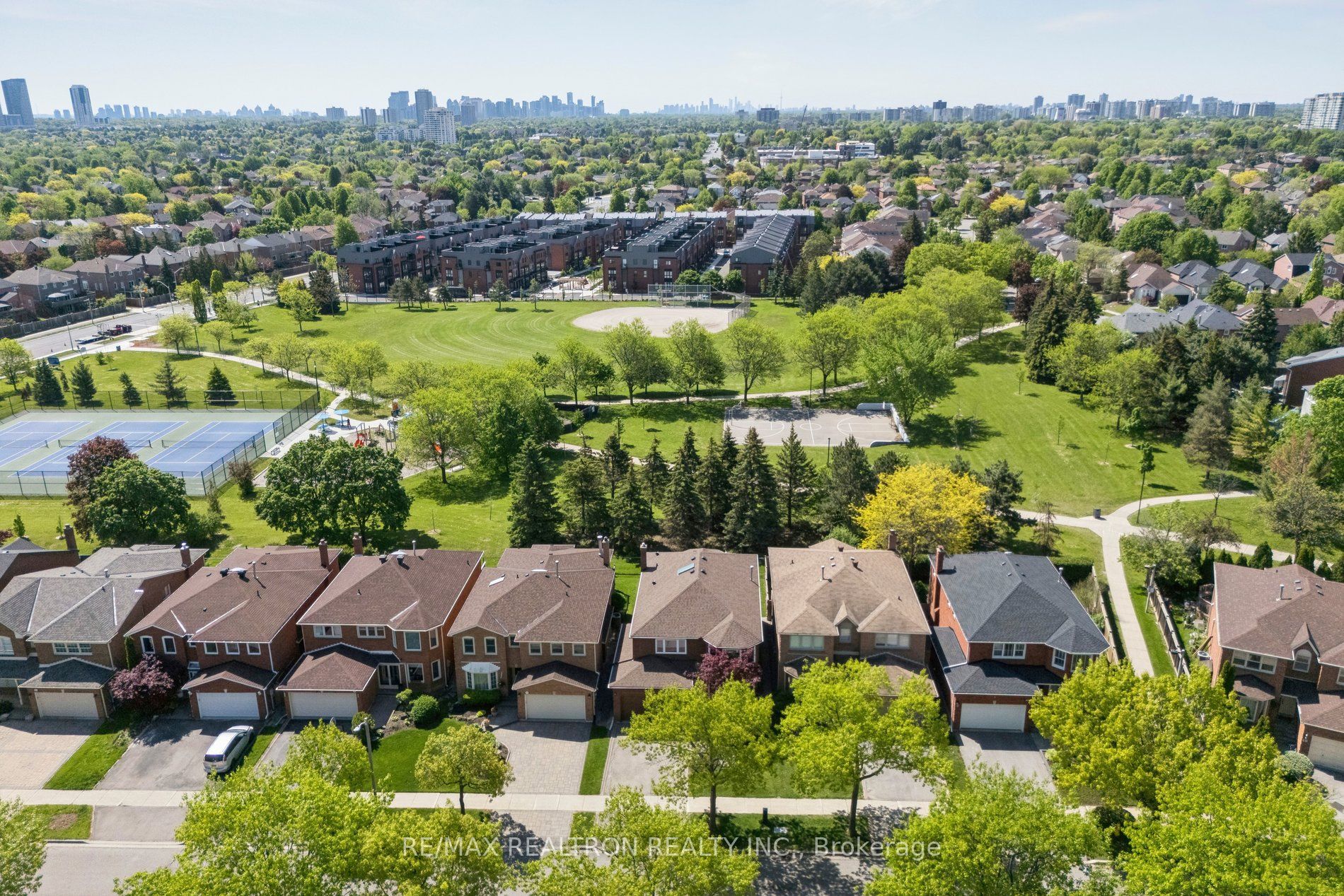 37 Dundurn Crescent Property Photo 49