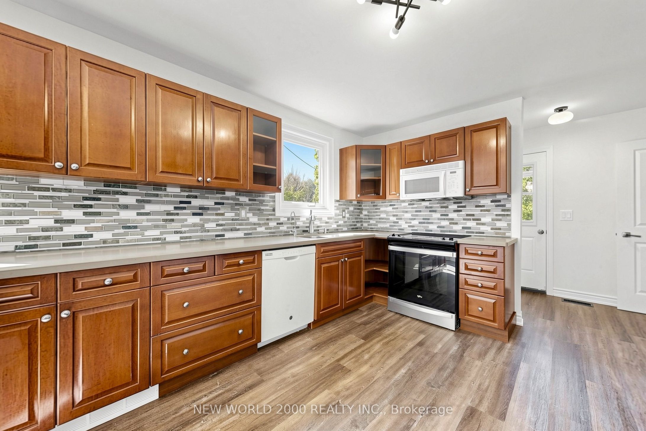 10 Buce Avenue Property Photo 10