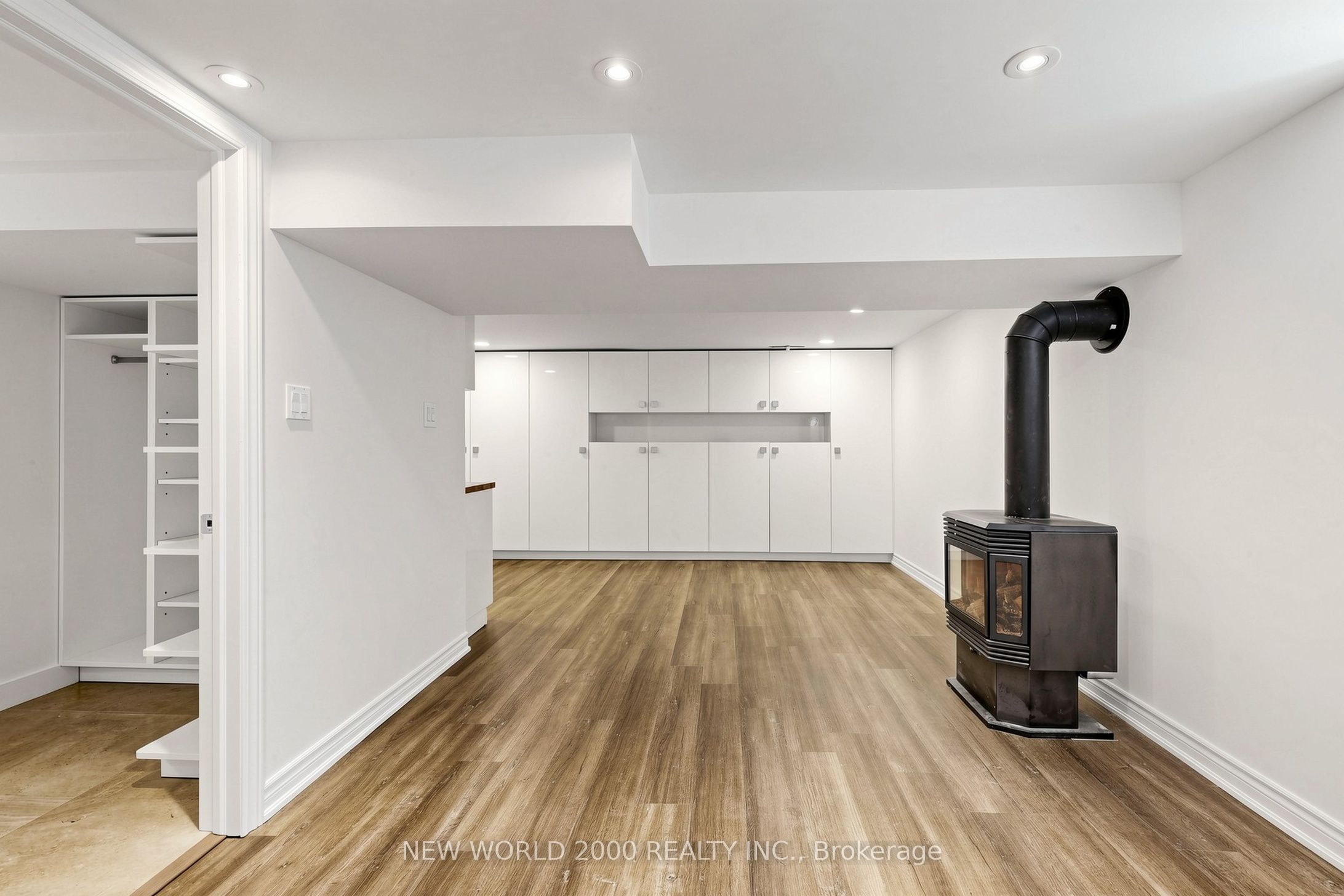 10 Buce Avenue Property Photo 32