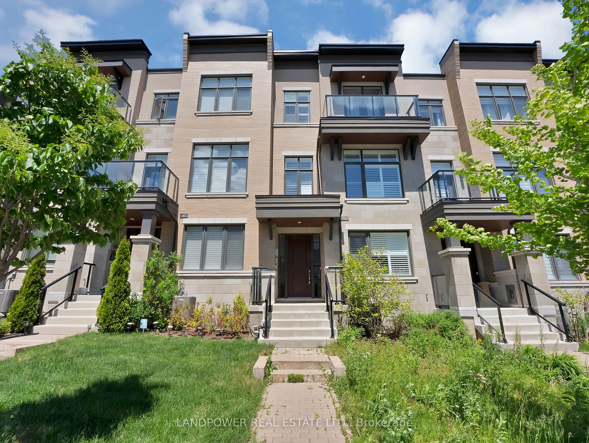 8 Aylin Crescent Property Photo 1