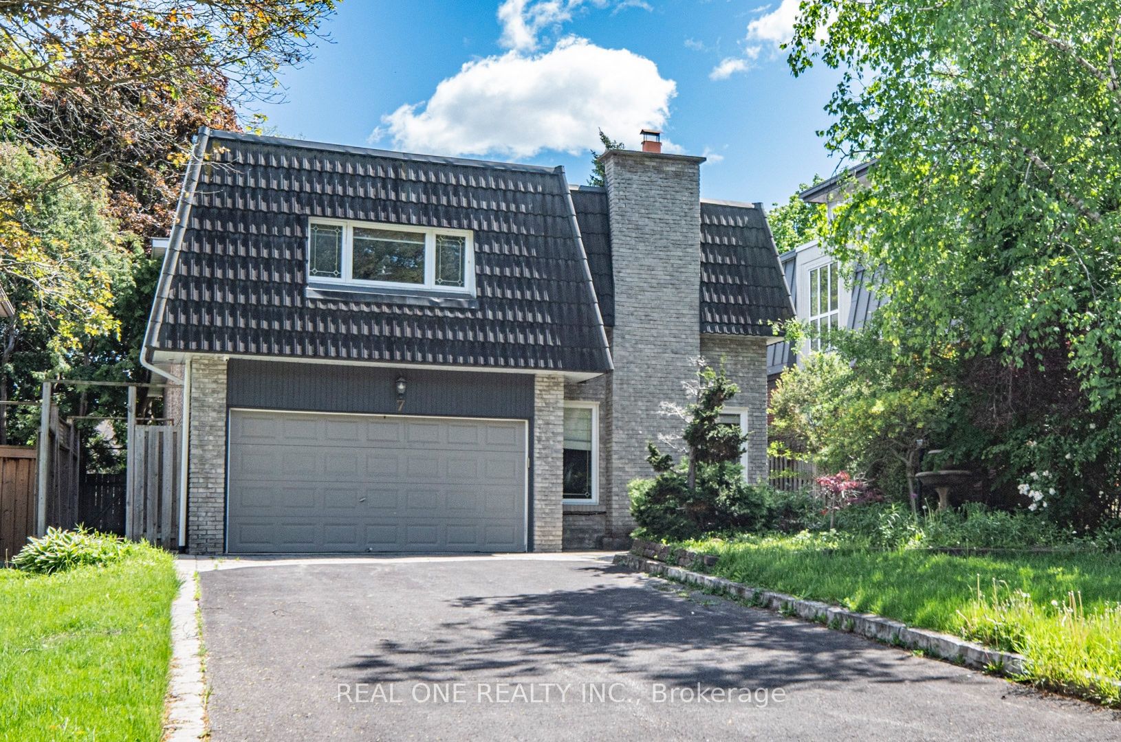 7 Hagerman Boulevard