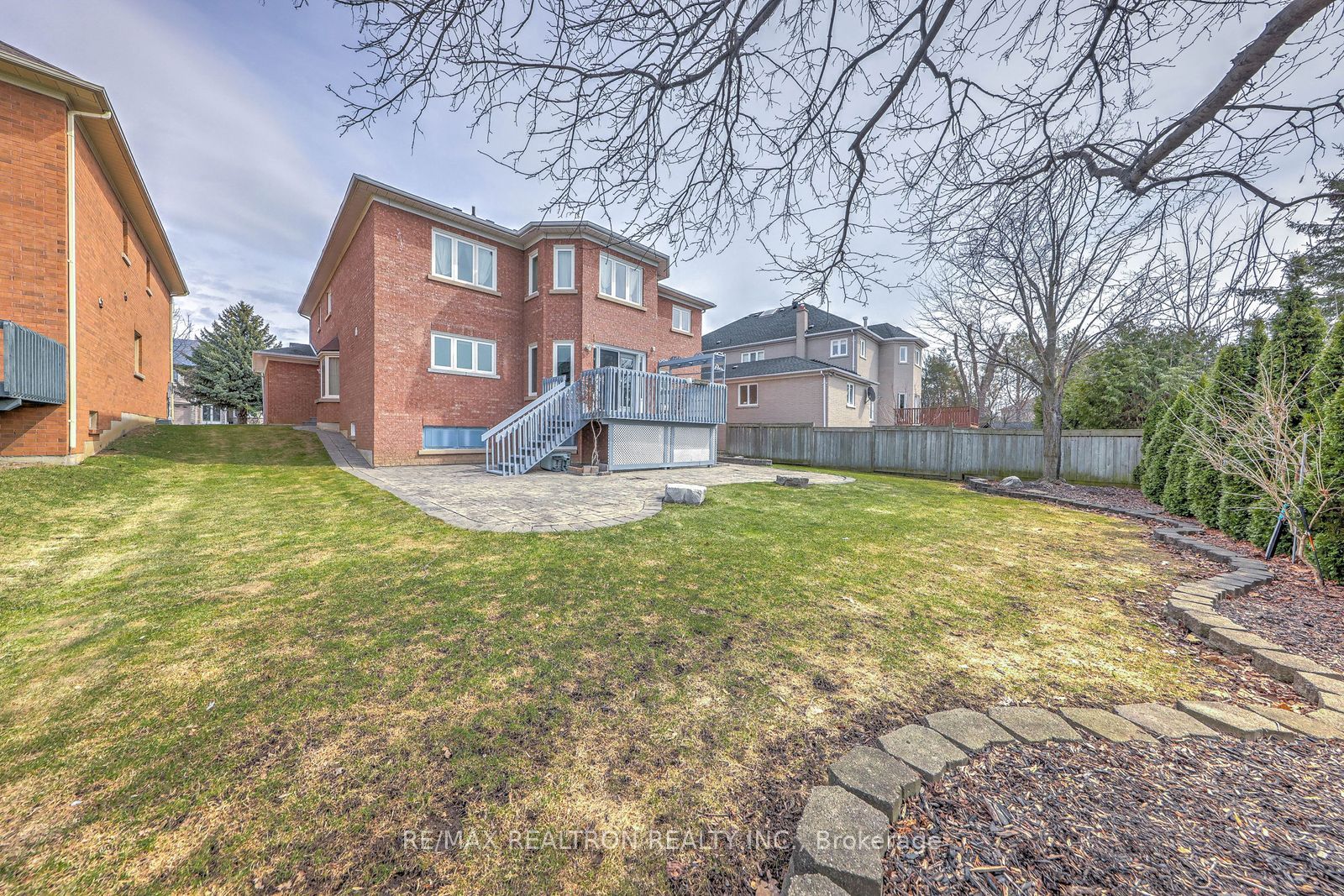 6 White Oak Crescent Property Photo 39