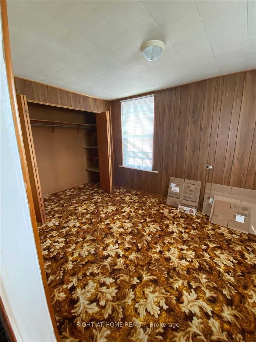 7870 Yonge Street Property Photo 4