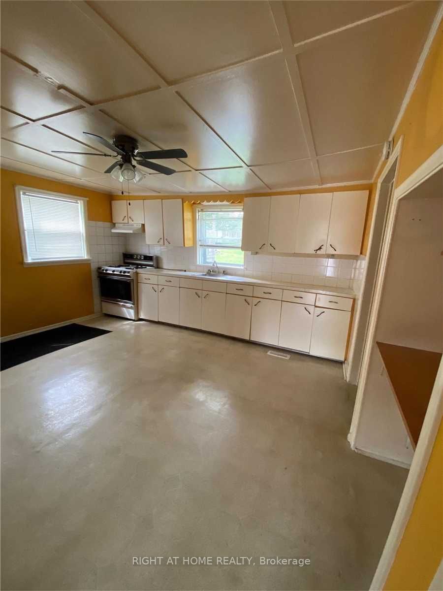 7870 Yonge Street Property Photo 8