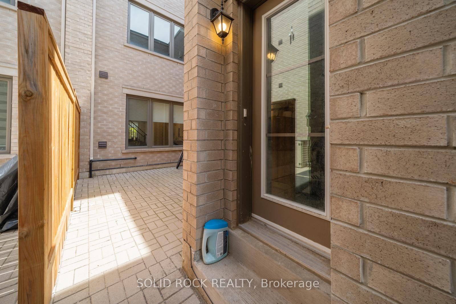 9376 Bayview Avenue Property Photo 37