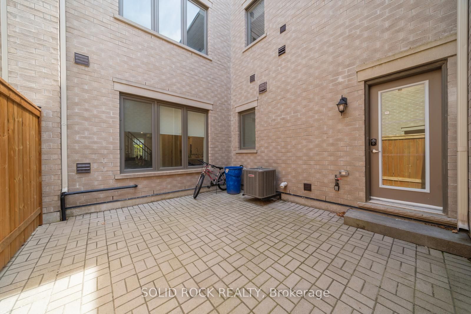 9376 Bayview Avenue Property Photo 38