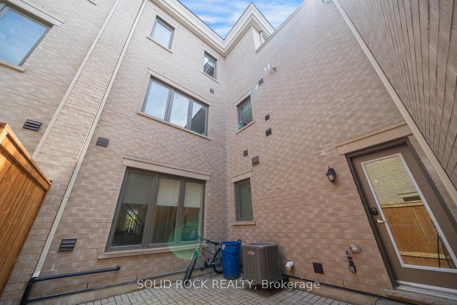 9376 Bayview Avenue Property Photo 39