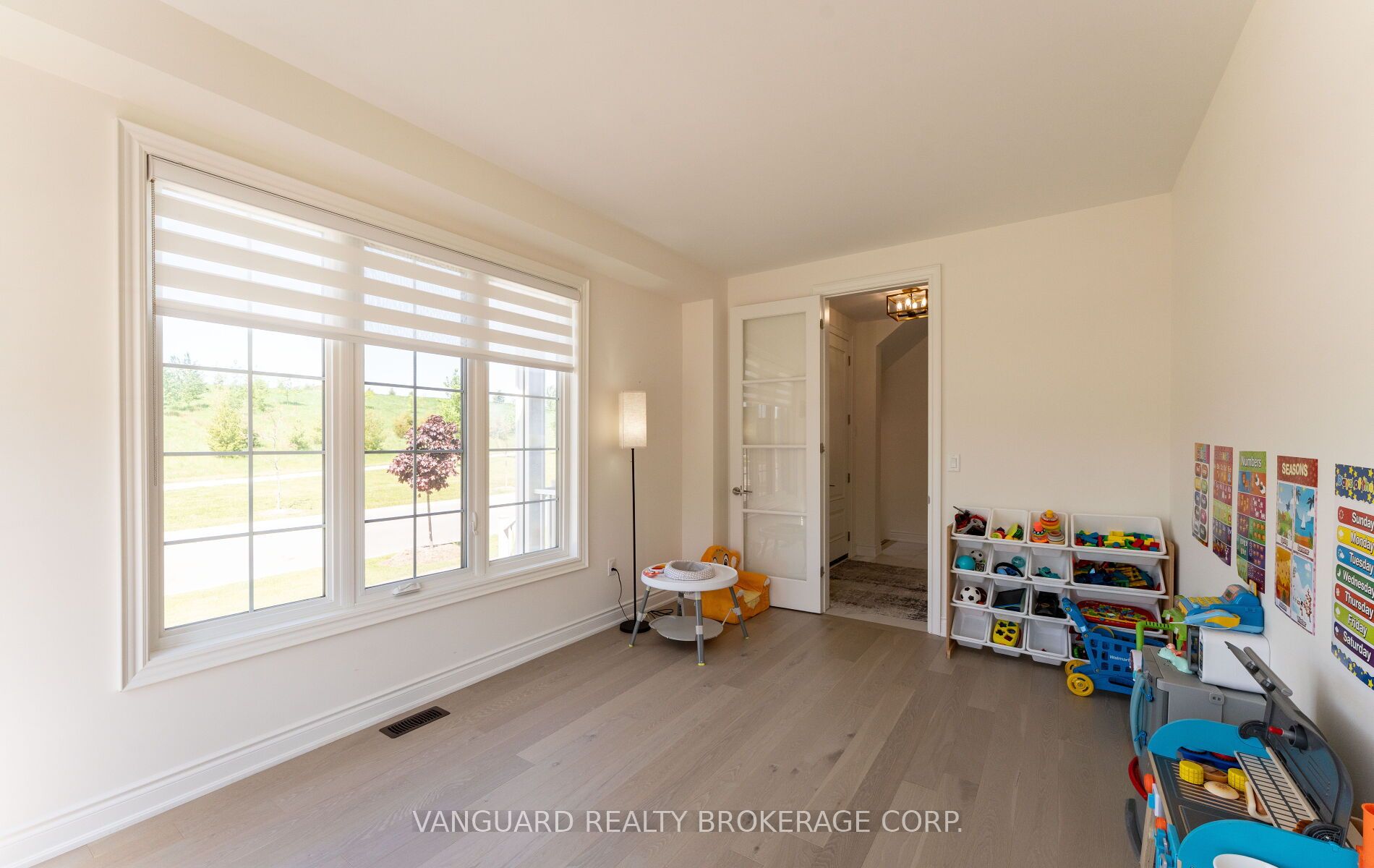 158 Scarlet Way Property Photo 9