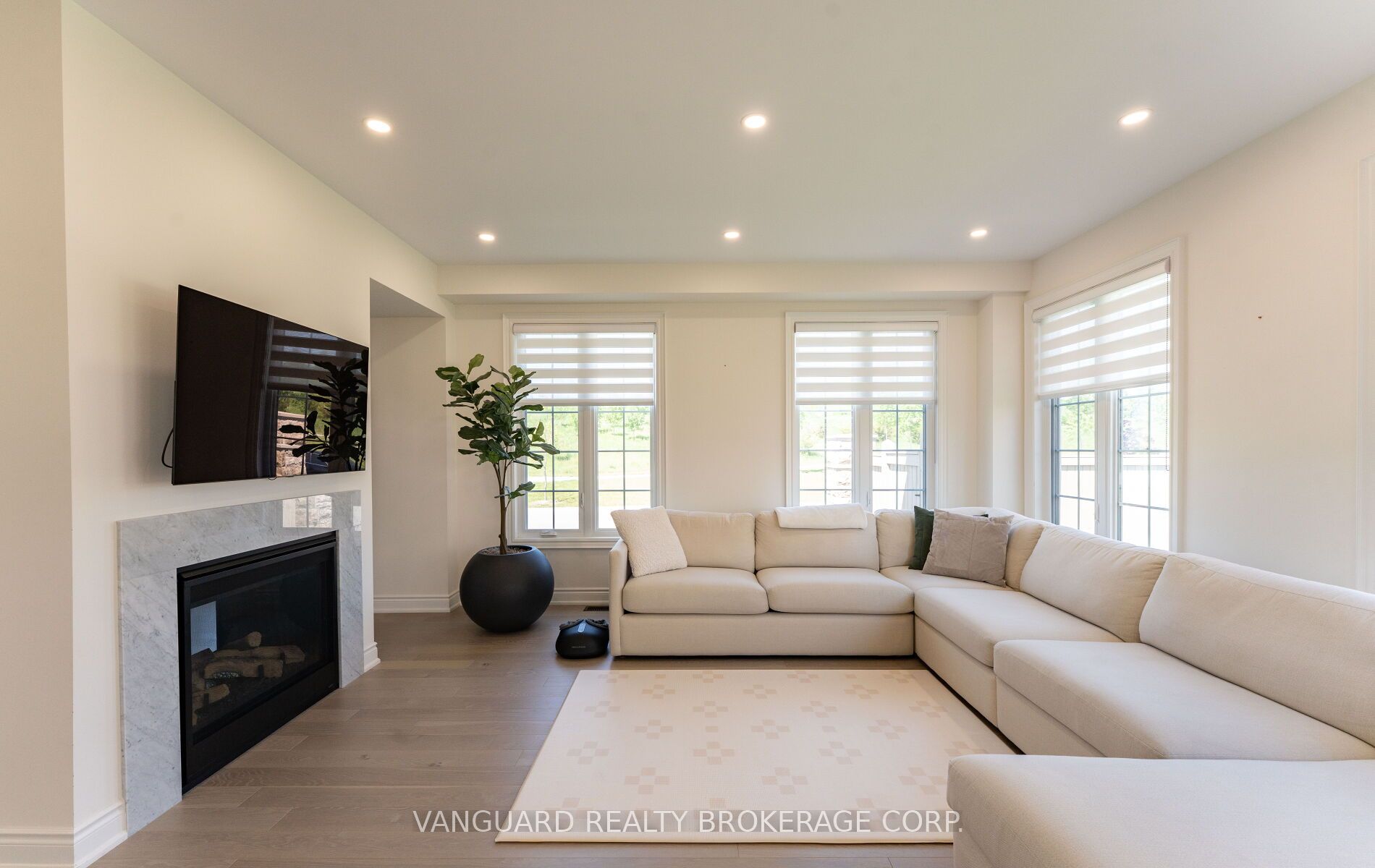 158 Scarlet Way Property Photo 13
