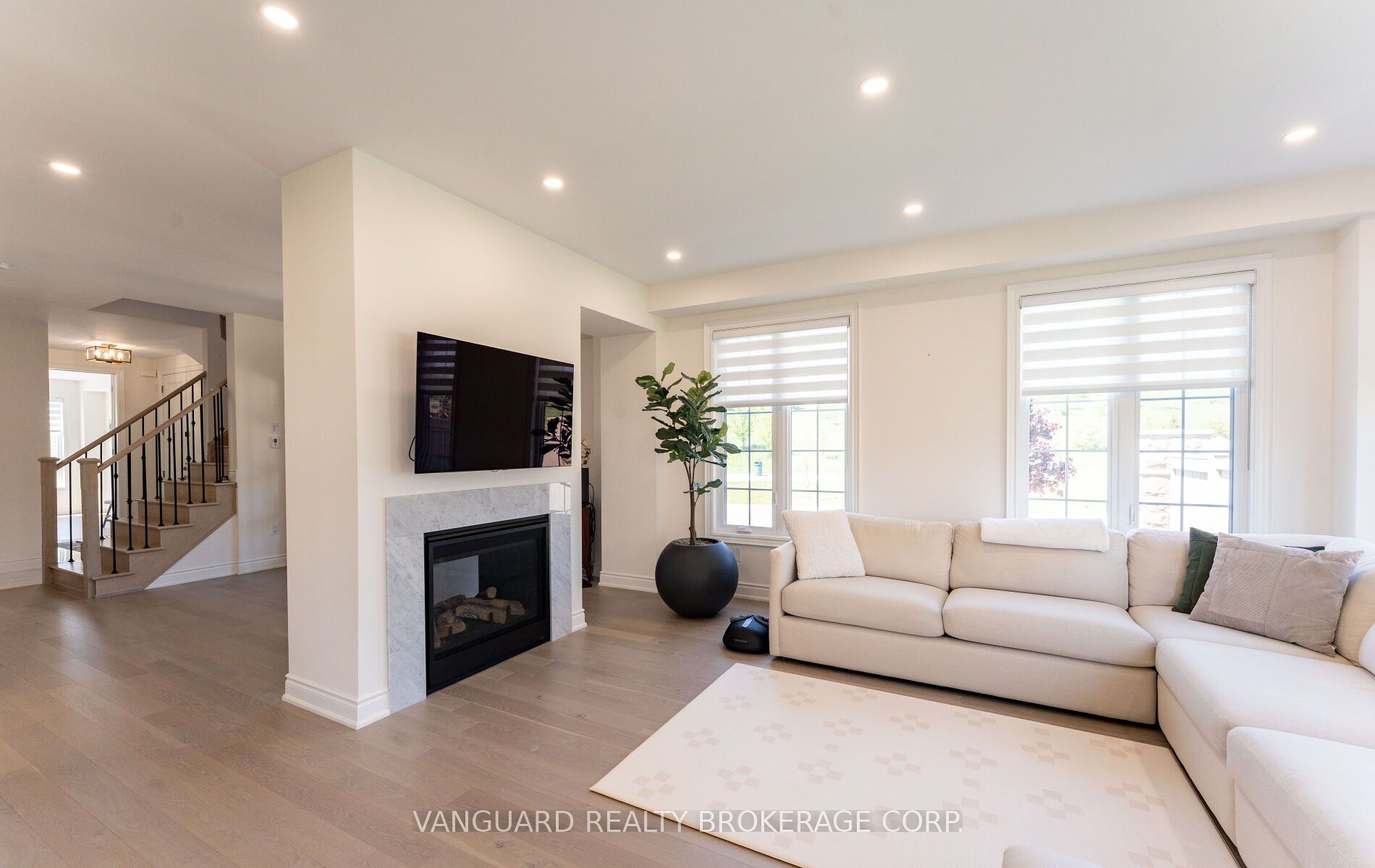 158 Scarlet Way Property Photo 14