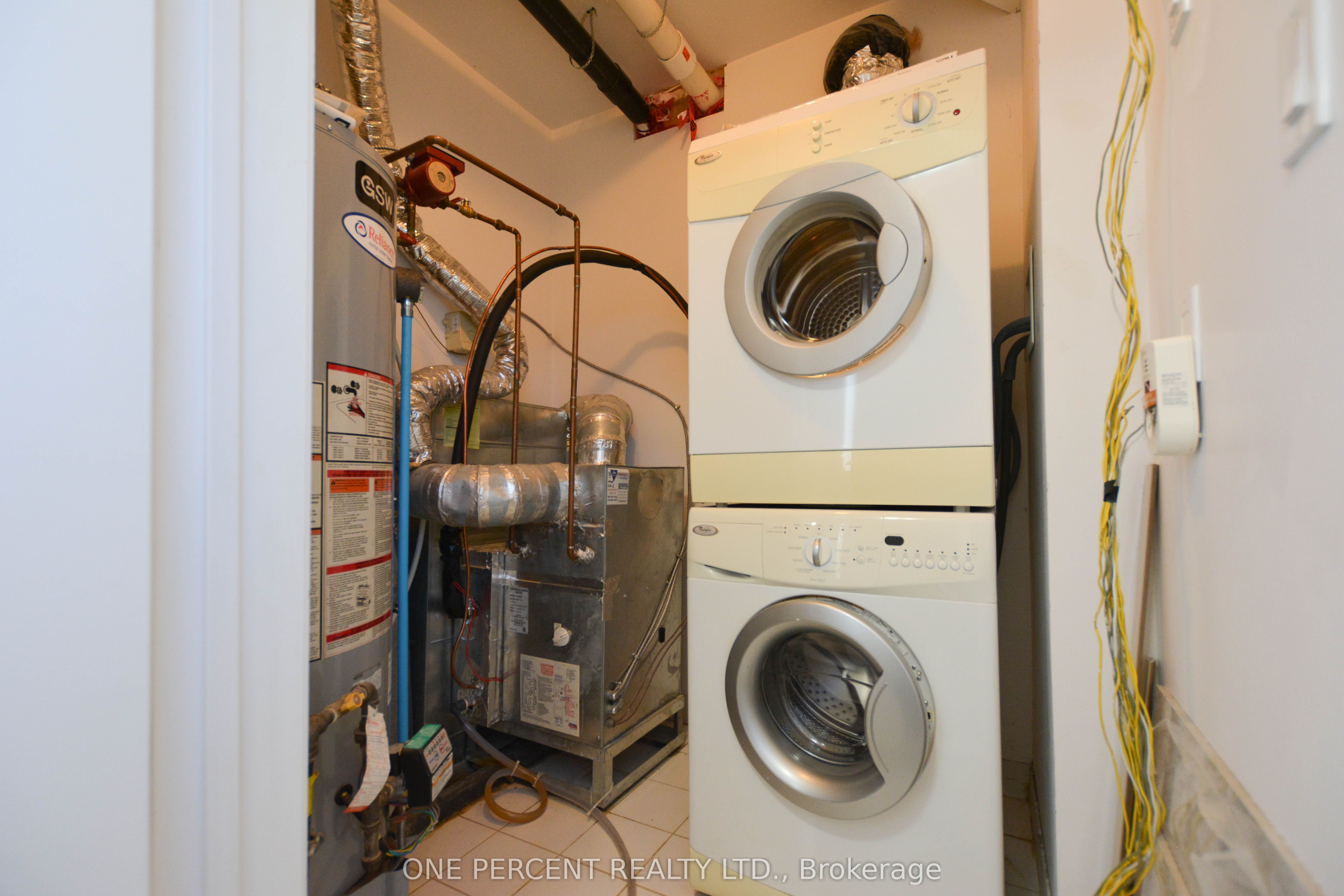 320 John Street 201 Property Photo 29