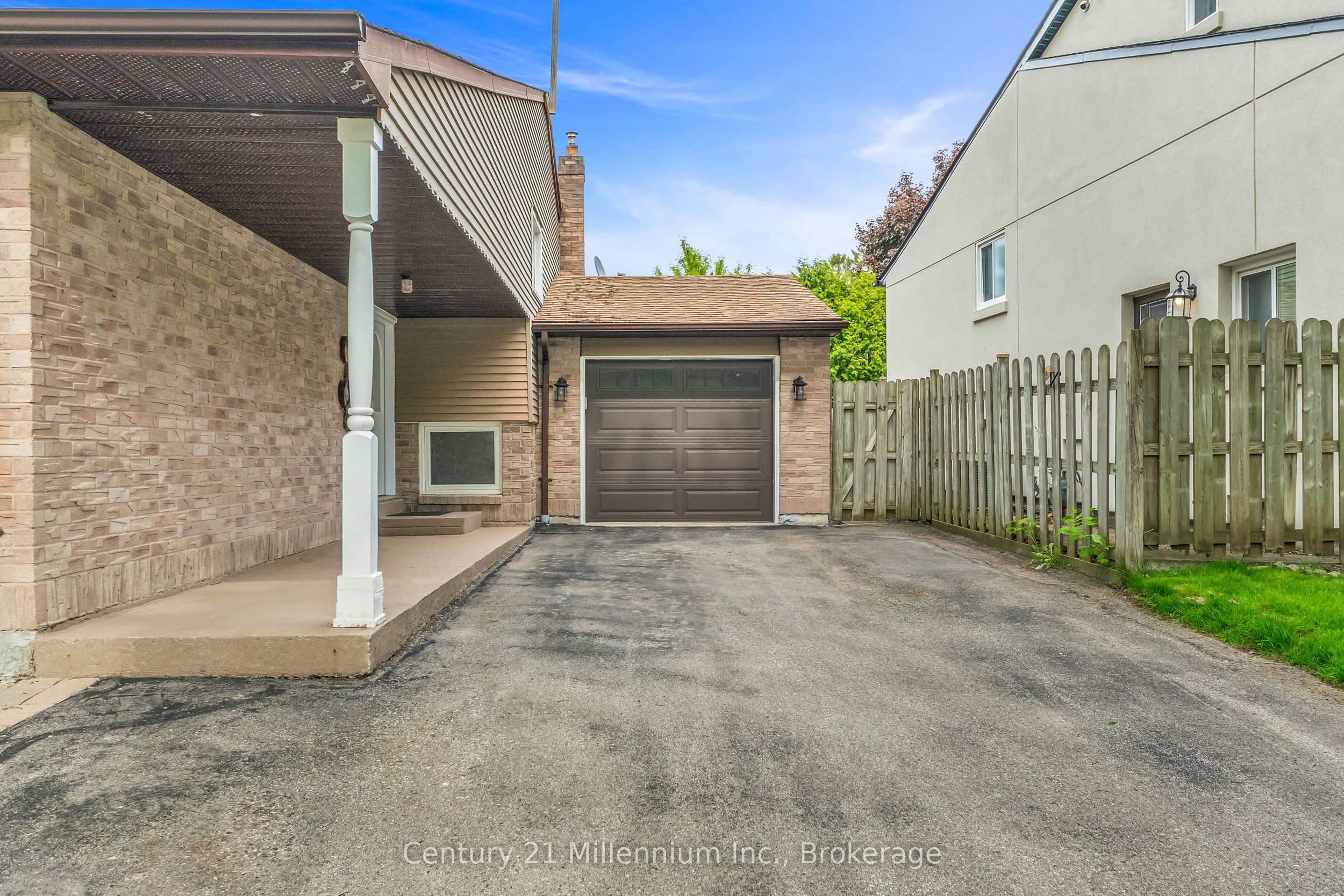 43 Stoddart Drive Drive Property Photo 5
