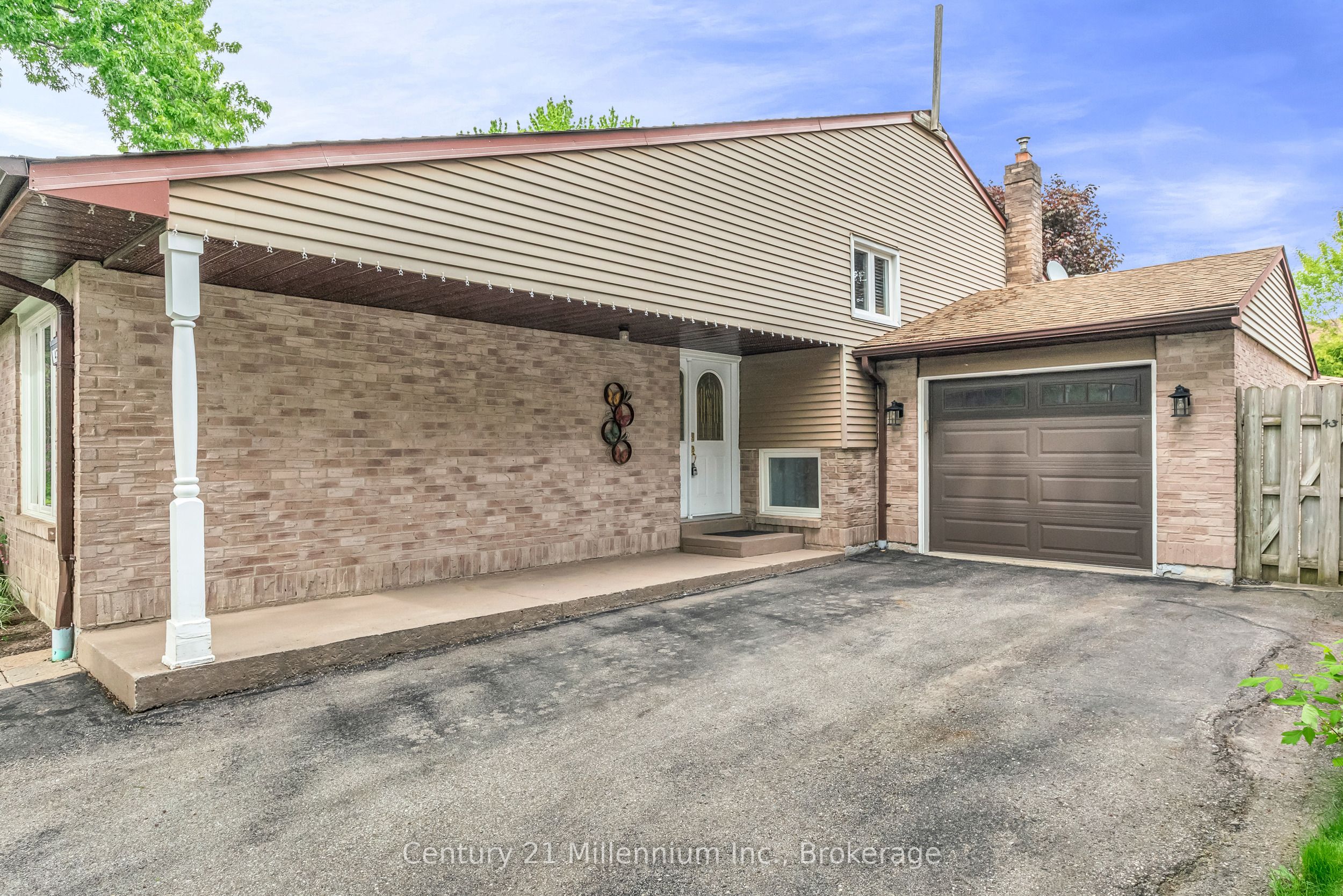 43 Stoddart Drive Drive Property Photo 6