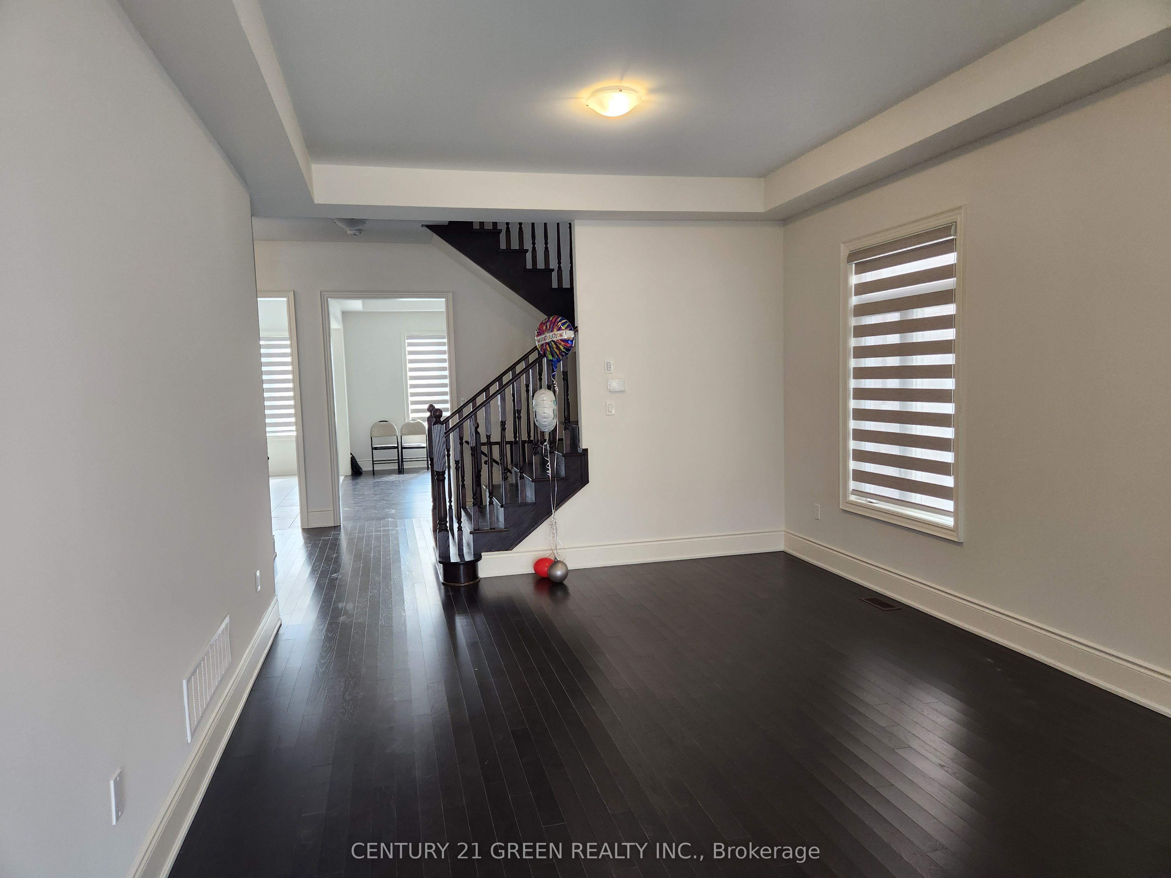 322 Boundary Boulevard Main Property Photo 3