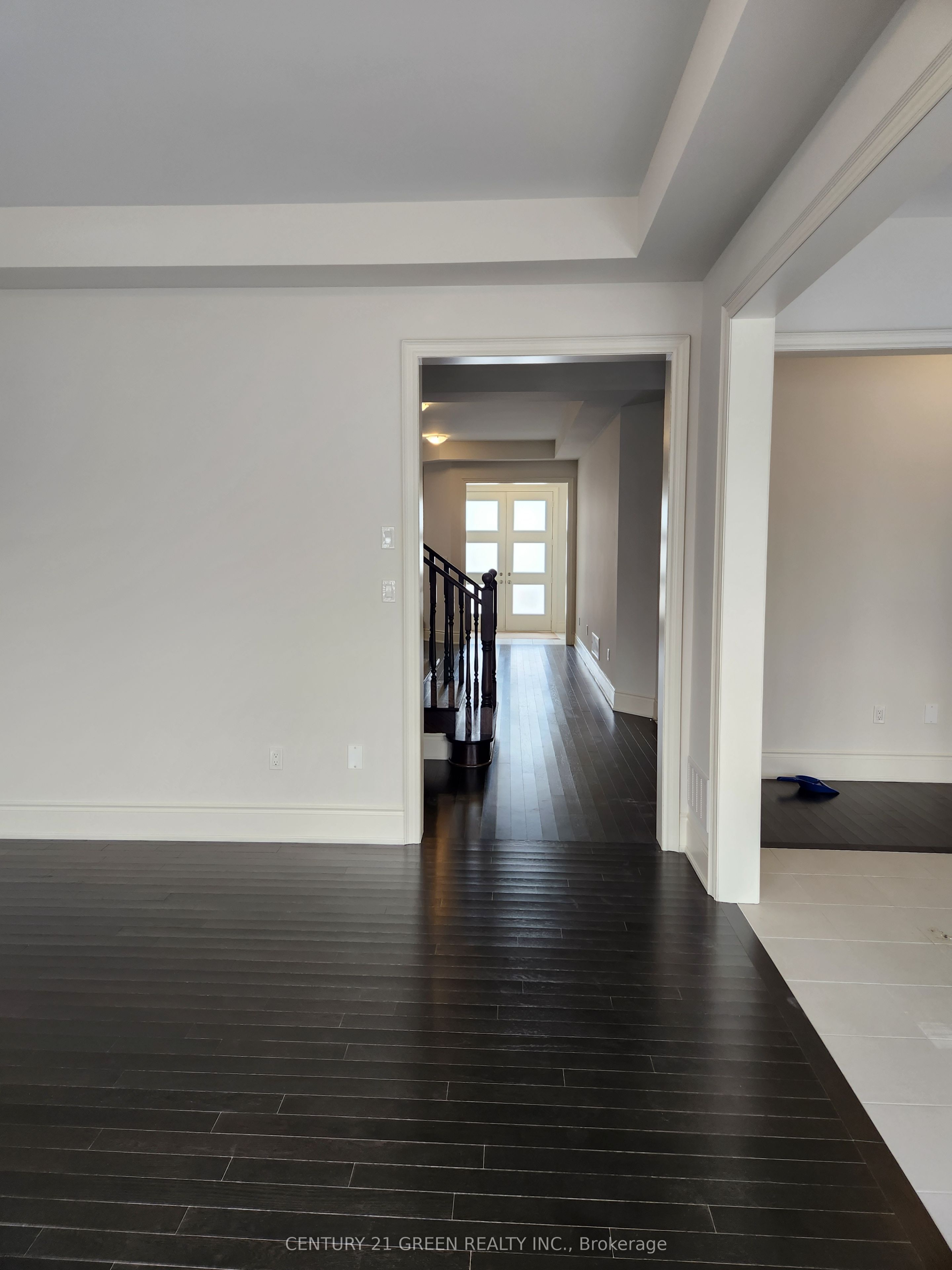 322 Boundary Boulevard Main Property Photo 4