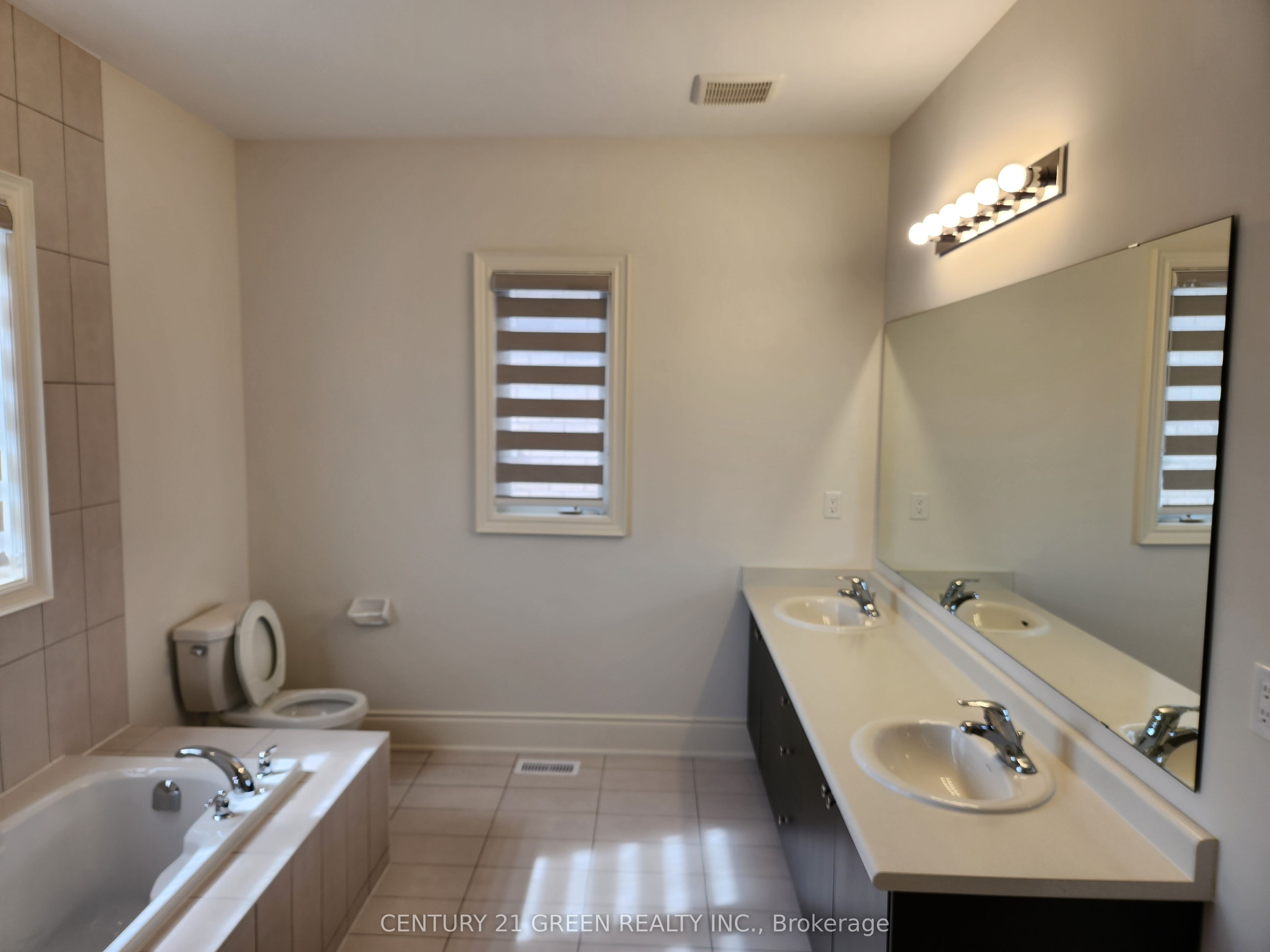 322 Boundary Boulevard Main Property Photo 23