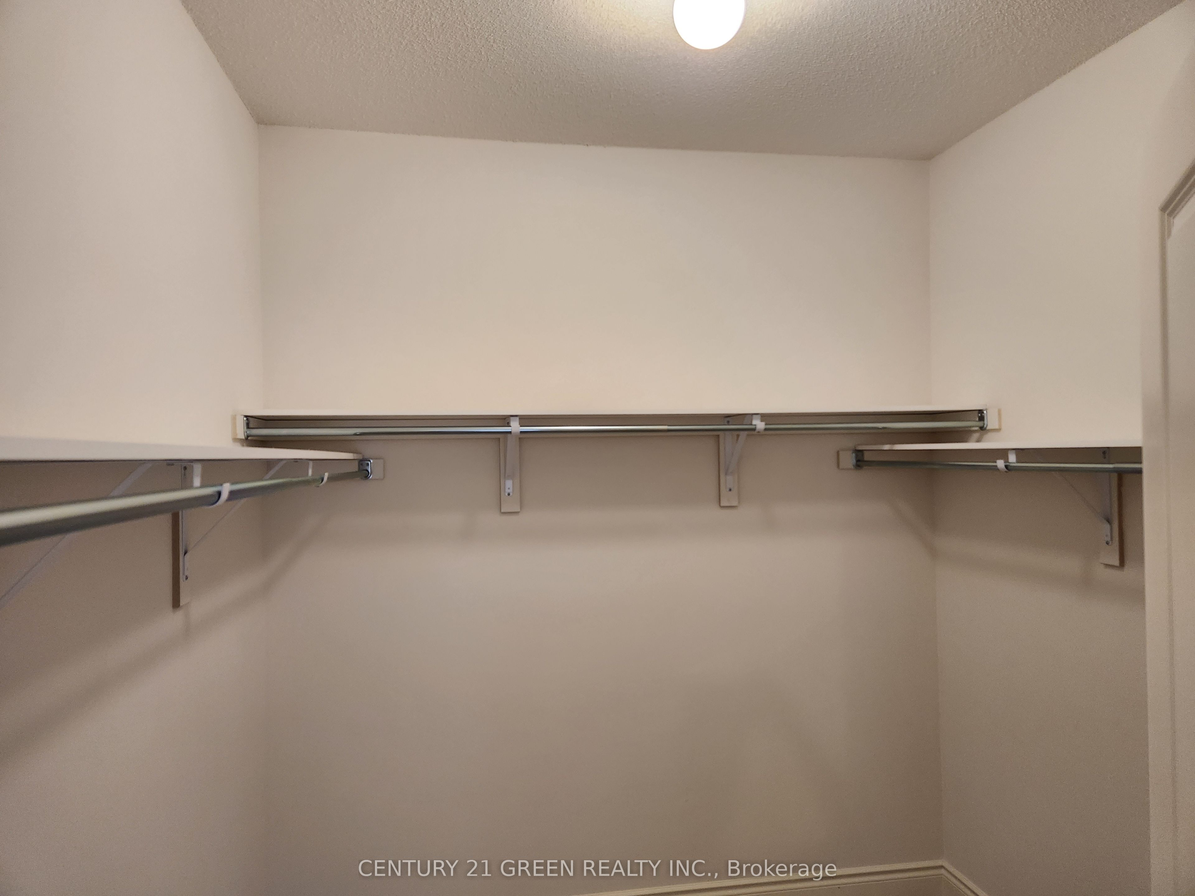 322 Boundary Boulevard Main Property Photo 25