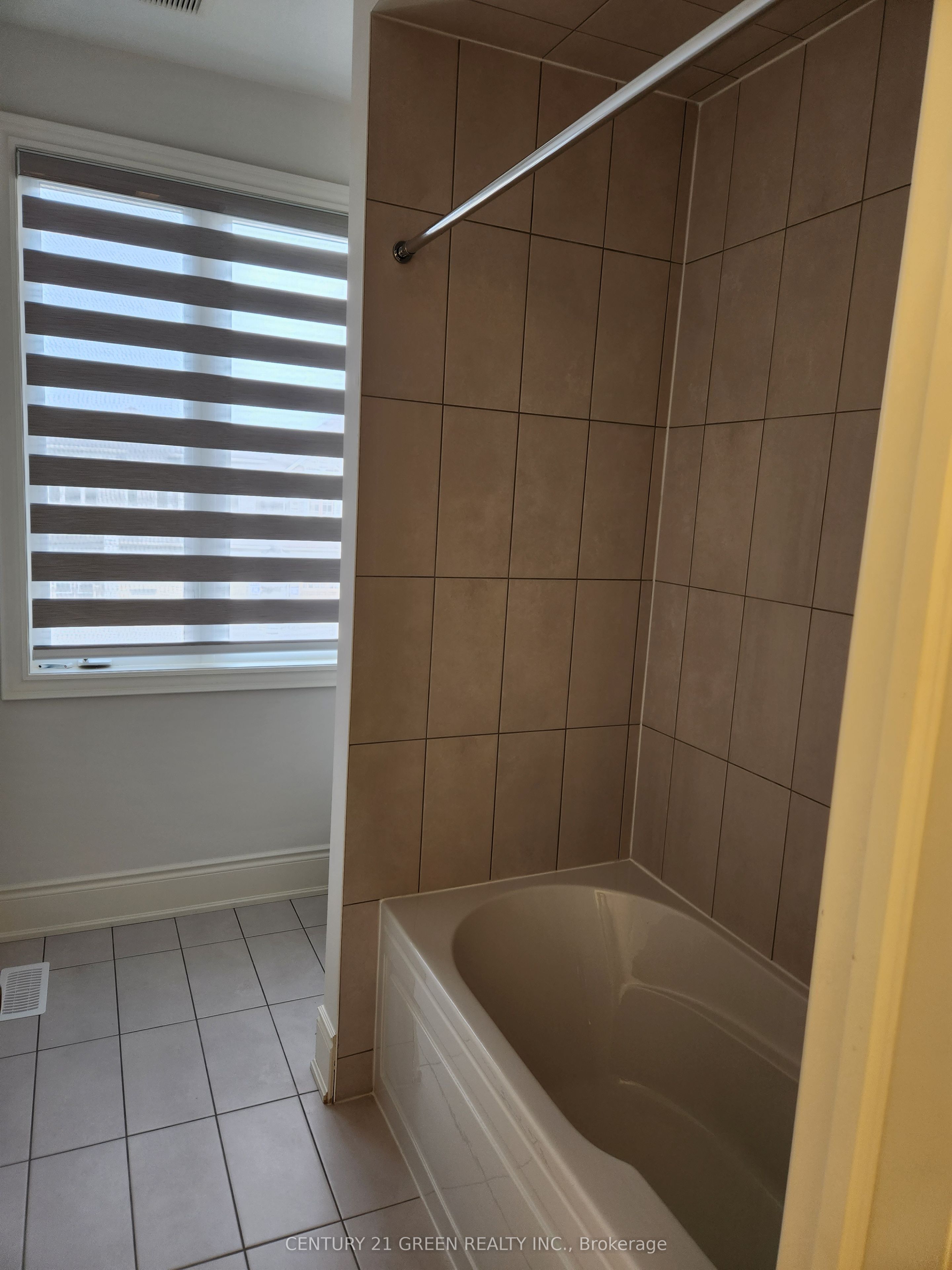 322 Boundary Boulevard Main Property Photo 29
