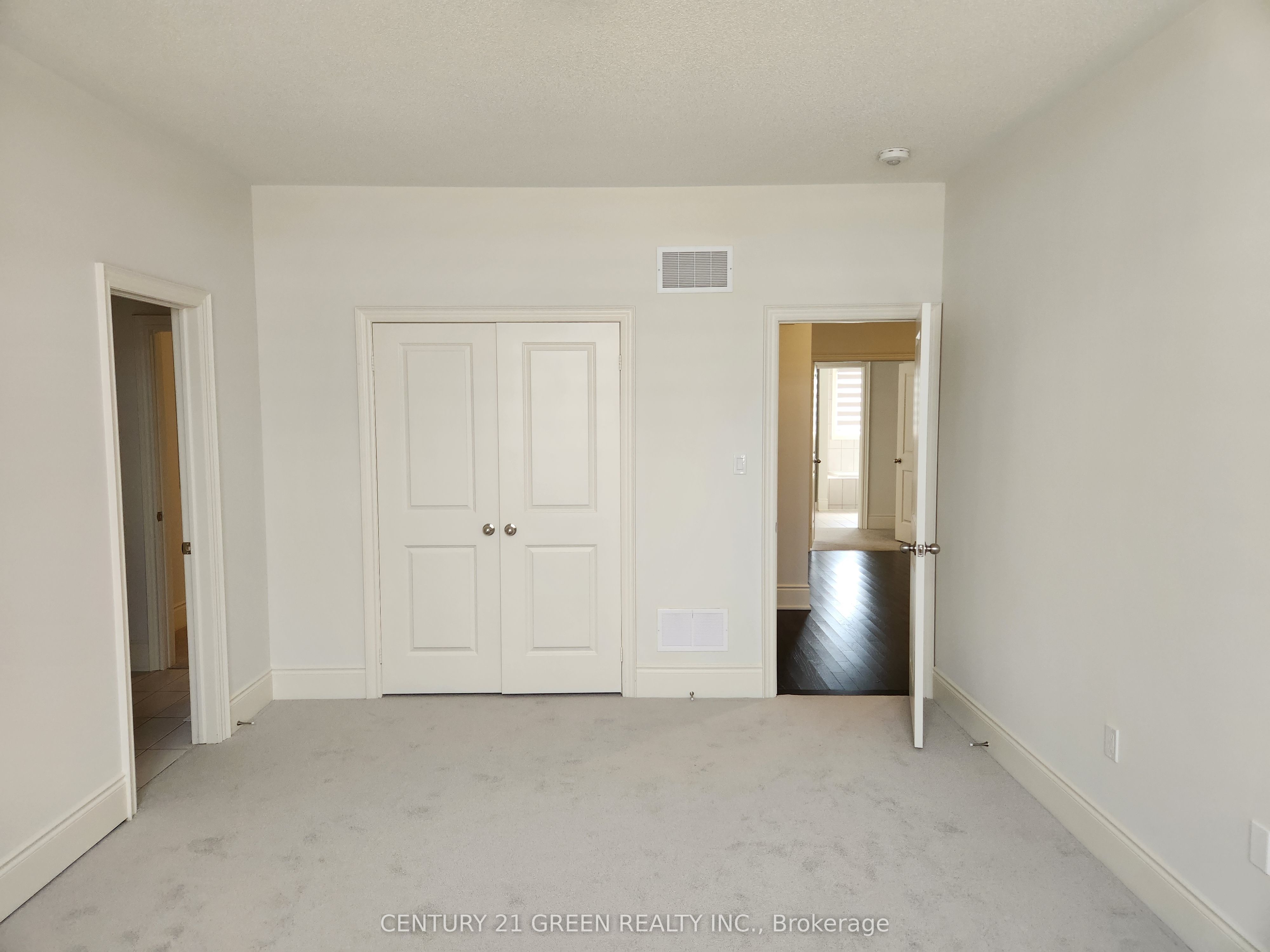 322 Boundary Boulevard Main Property Photo 31