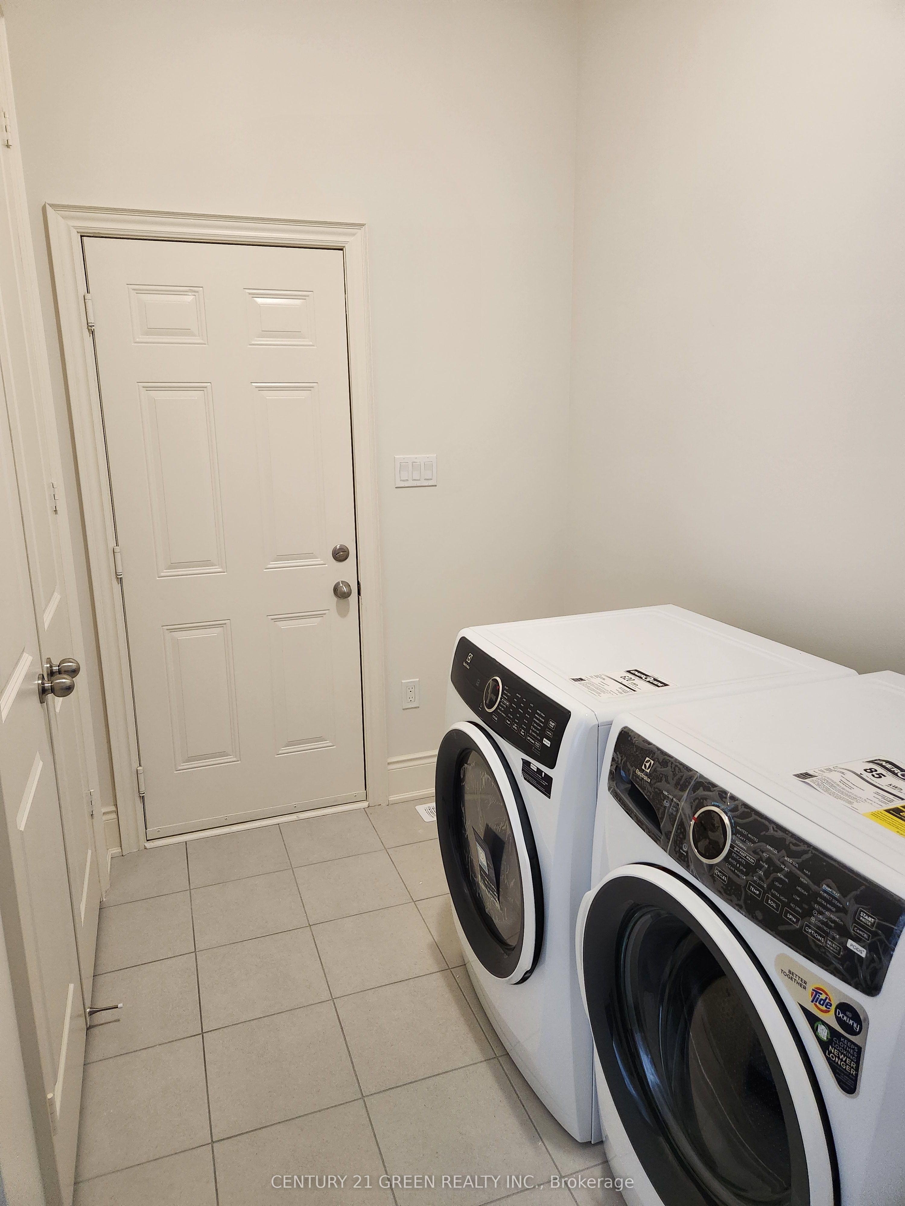 322 Boundary Boulevard Main Property Photo 37