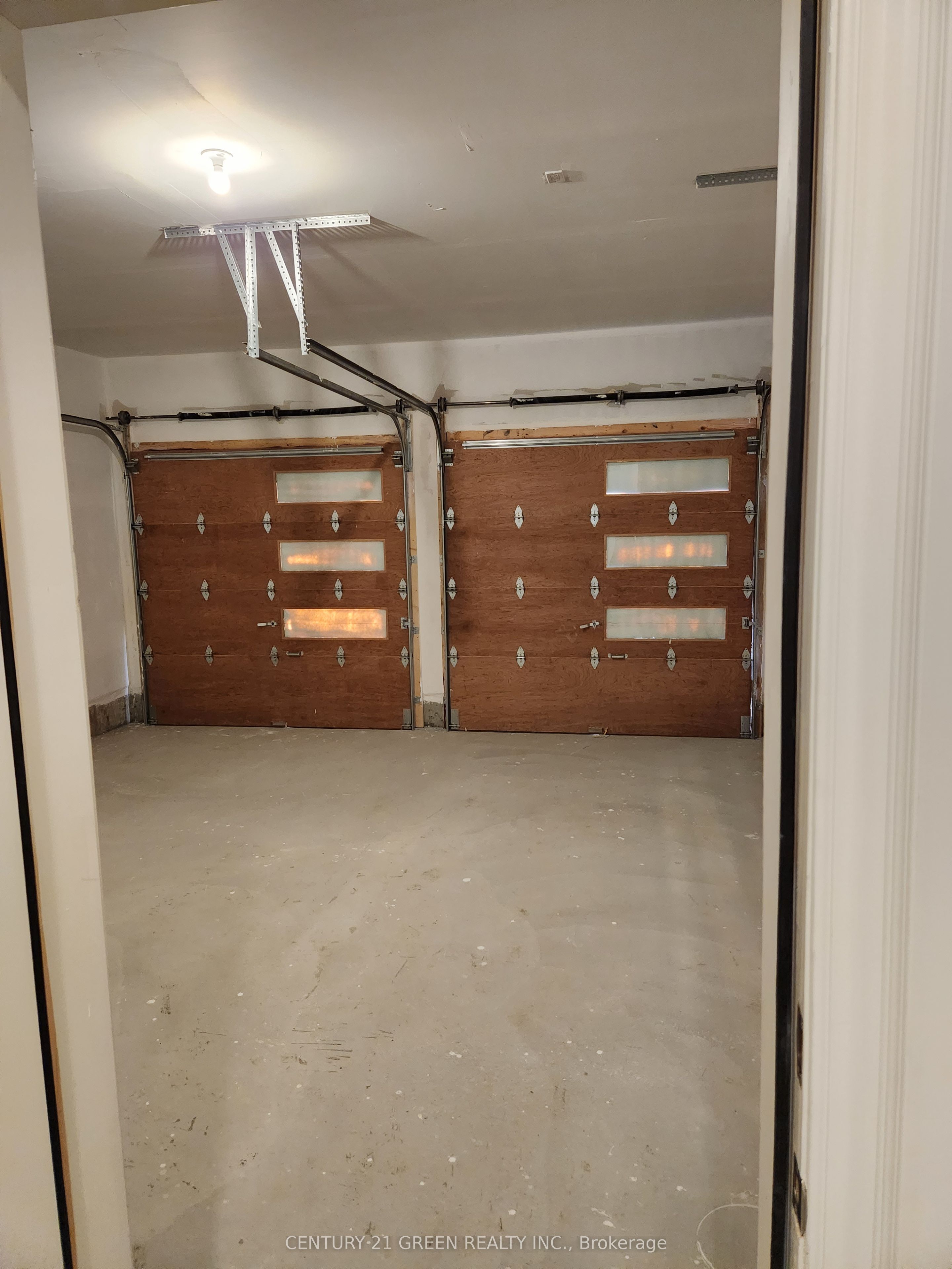 322 Boundary Boulevard Main Property Photo 39