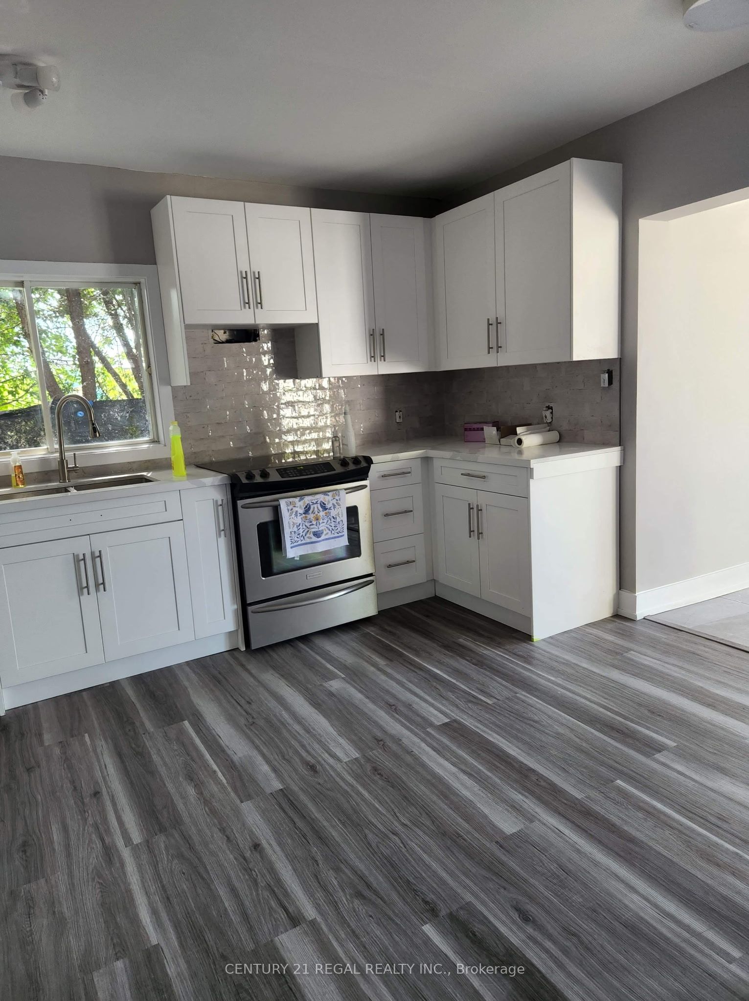 23772 Highway 48 Property Photo 8