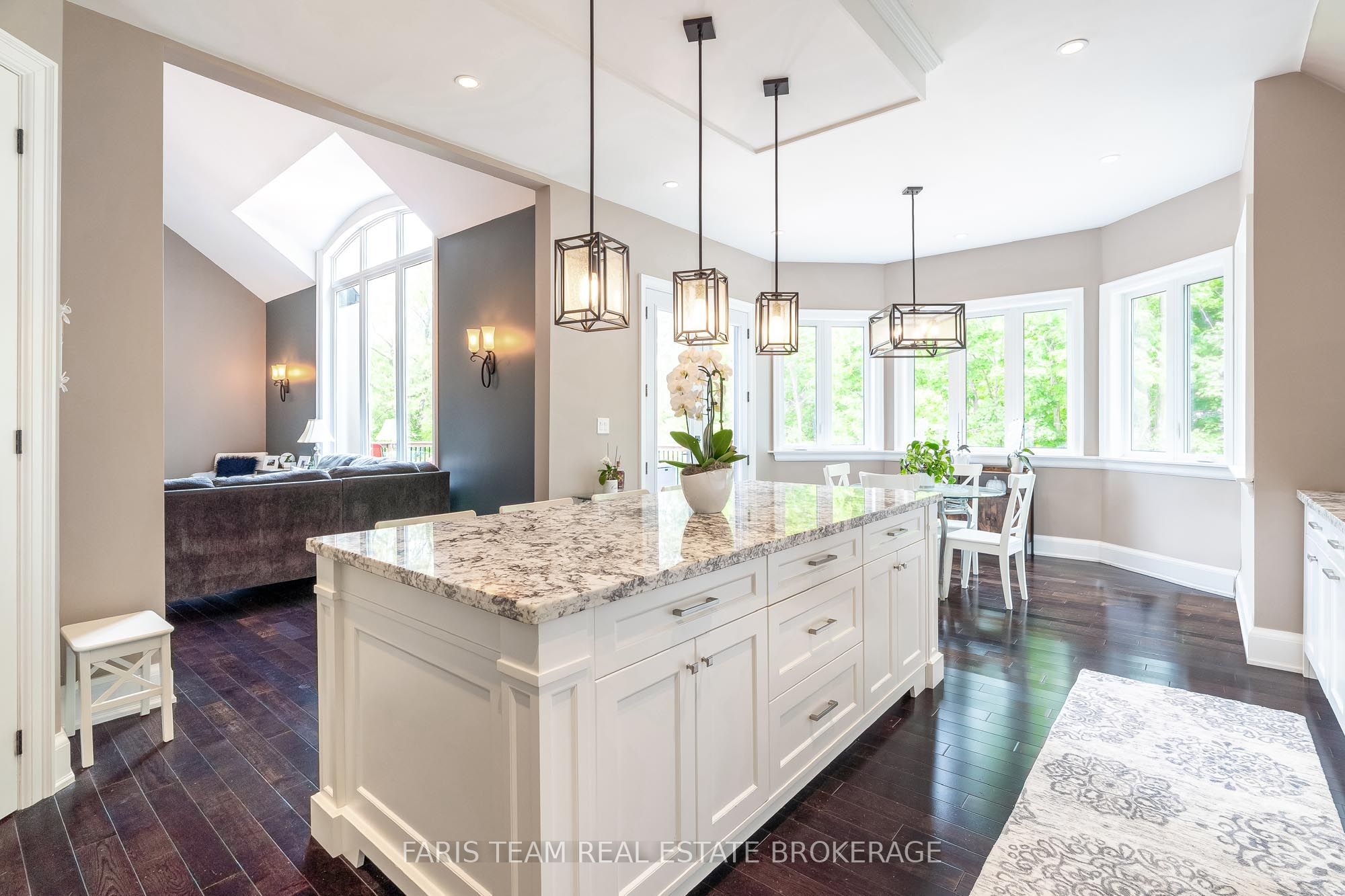 400 Lloyd's Lane Property Photo 13