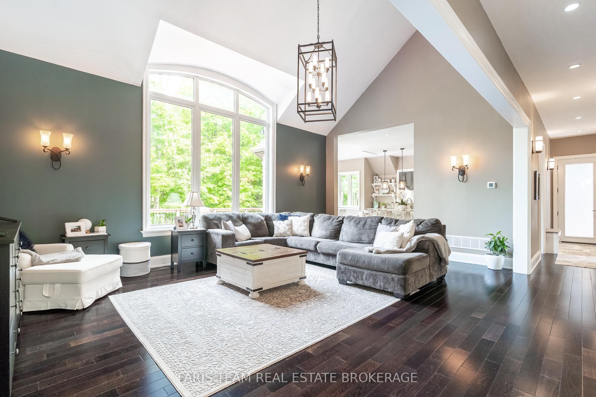 400 Lloyd's Lane Property Photo 17