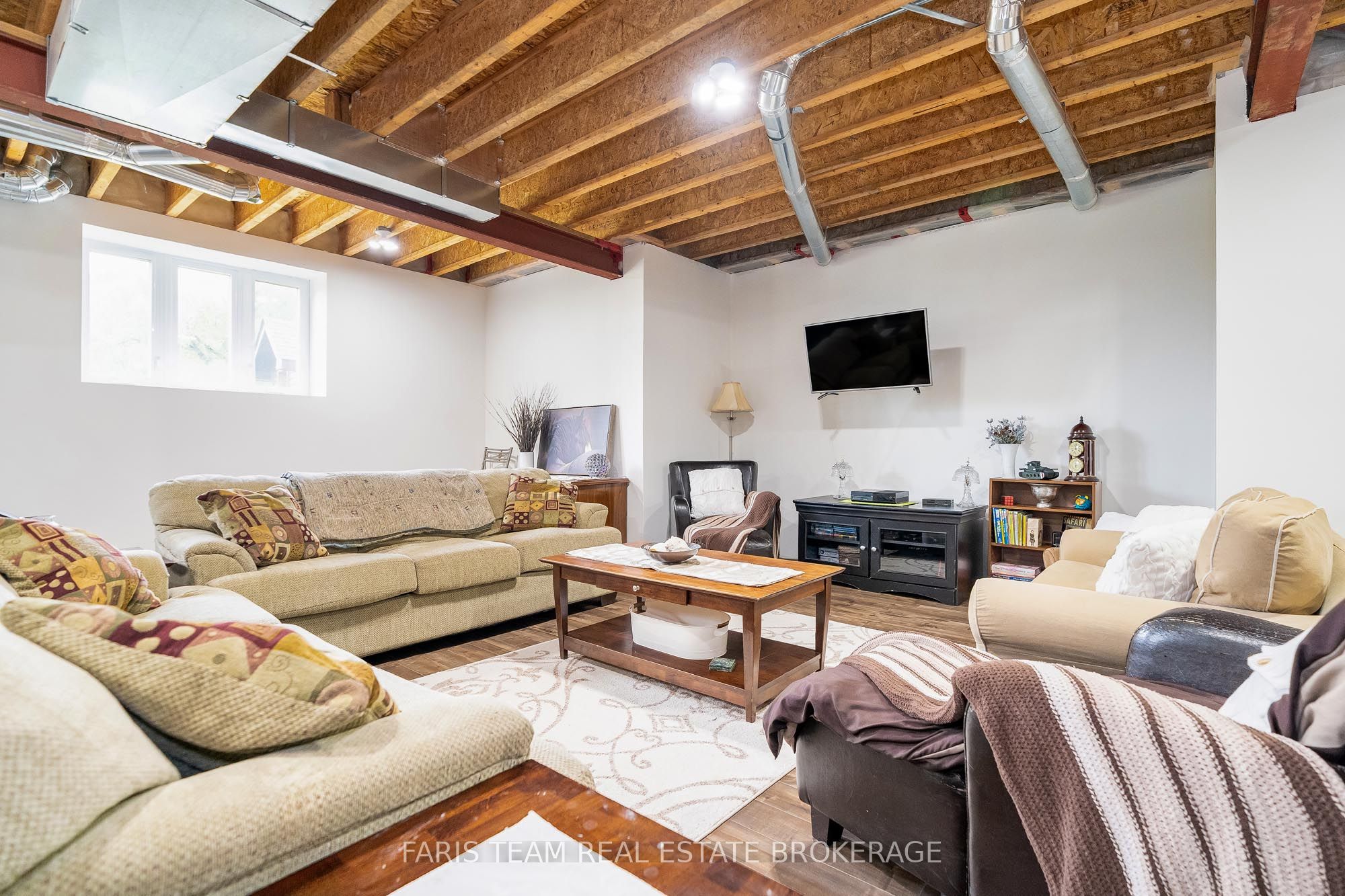 400 Lloyd's Lane Property Photo 35