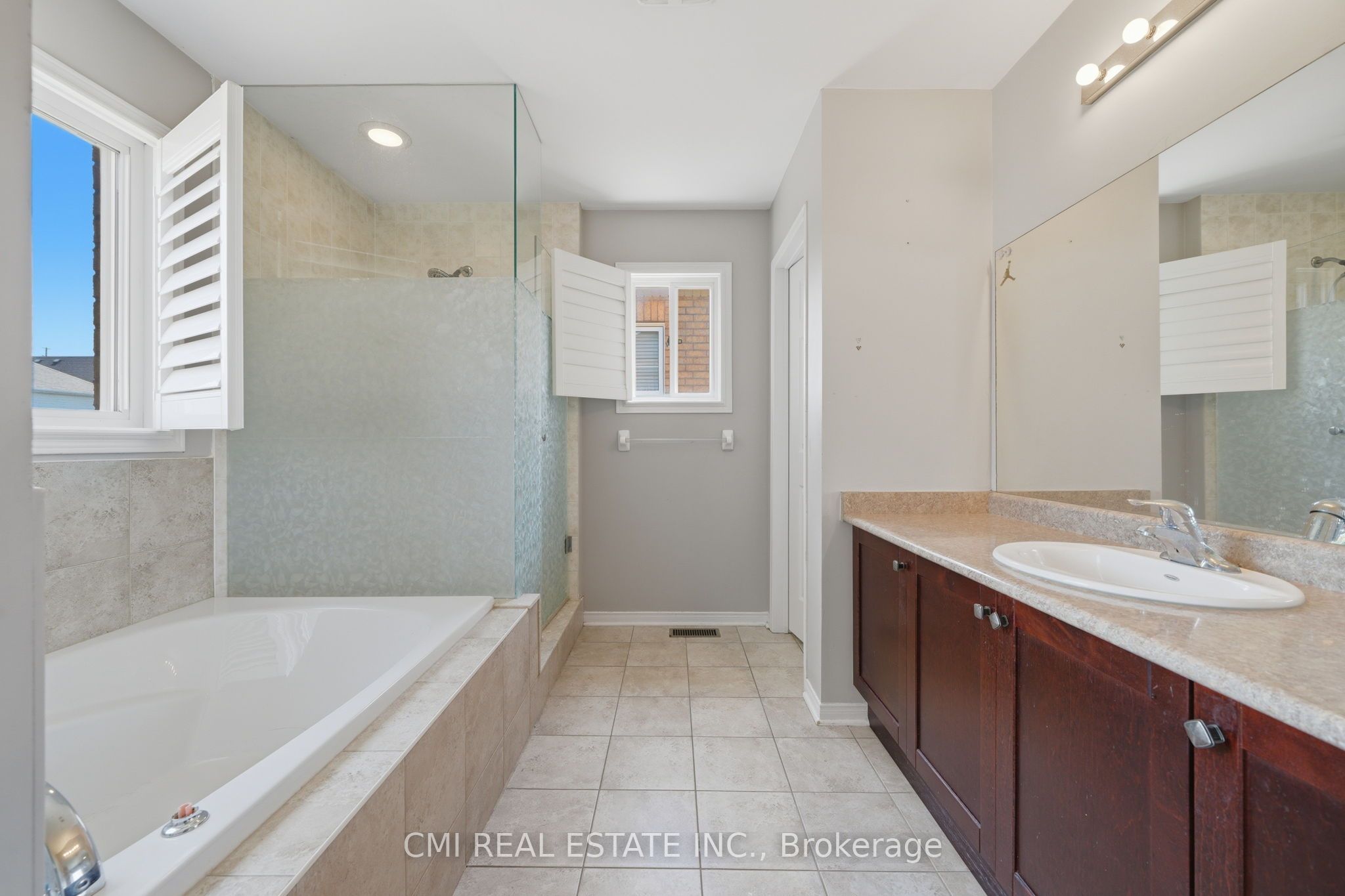 82 Gwillimbury Drive Property Photo 32