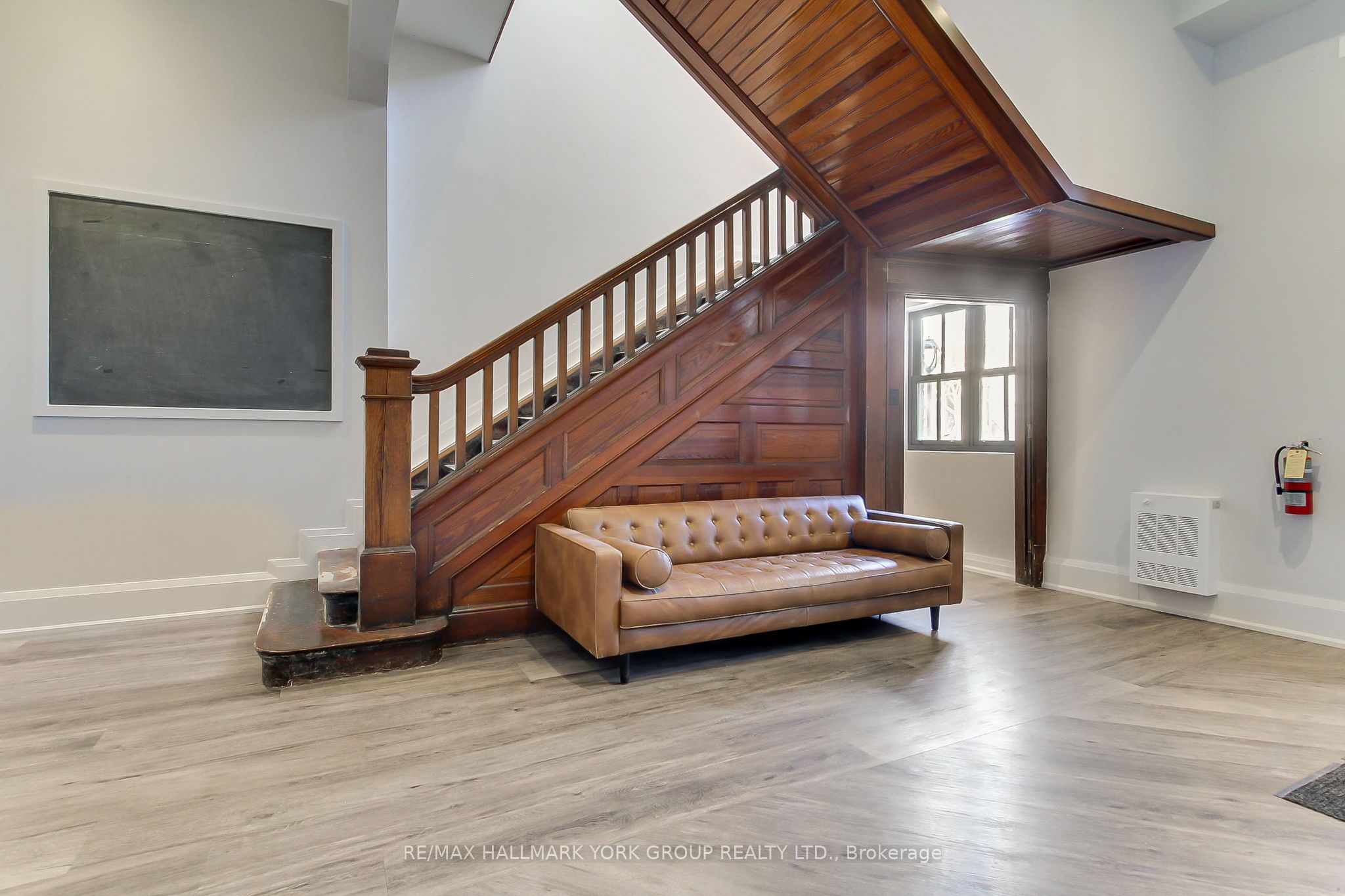 400 Park Avenue 203 Property Photo 6