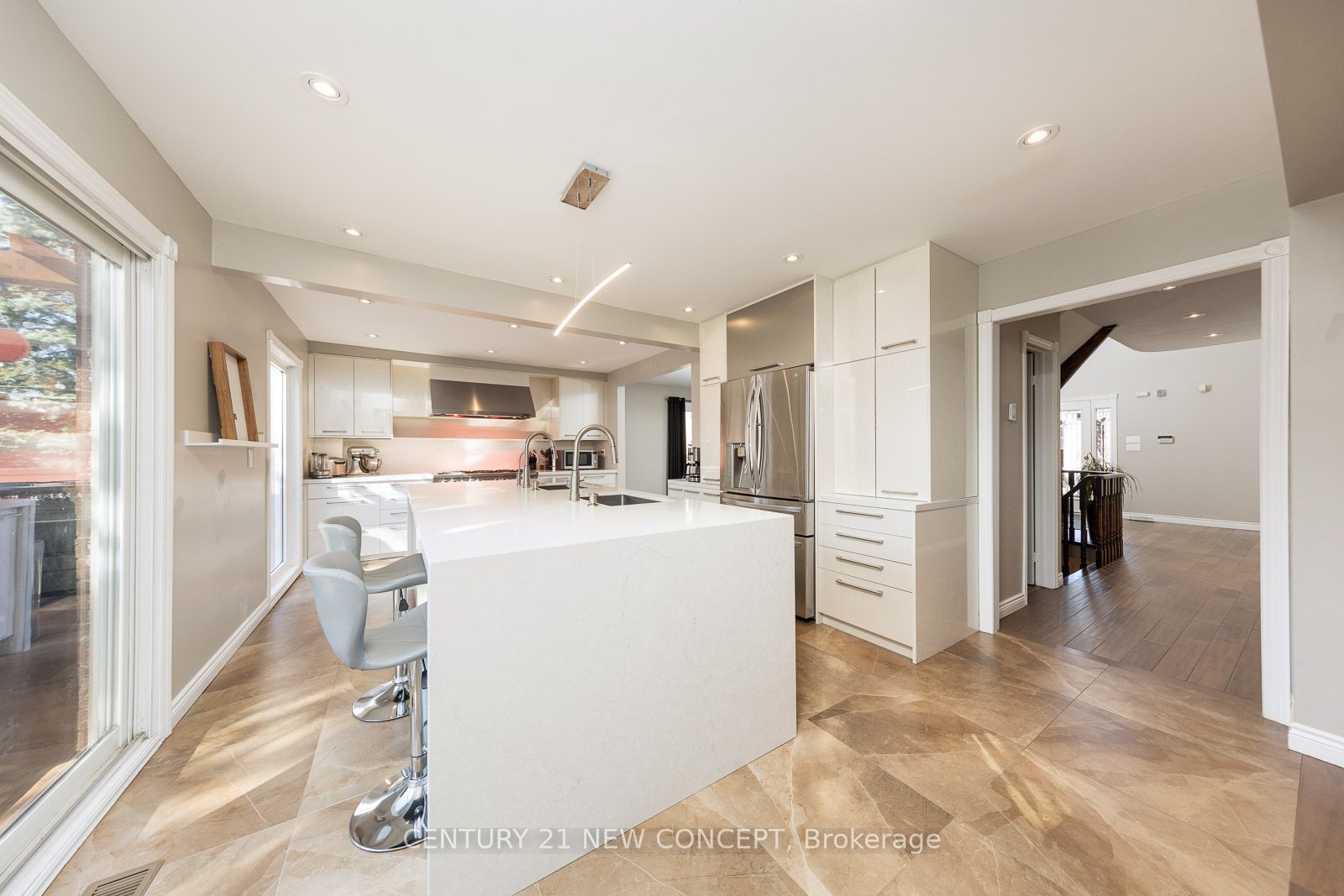 40 Marchwood Crescent Property Photo 13