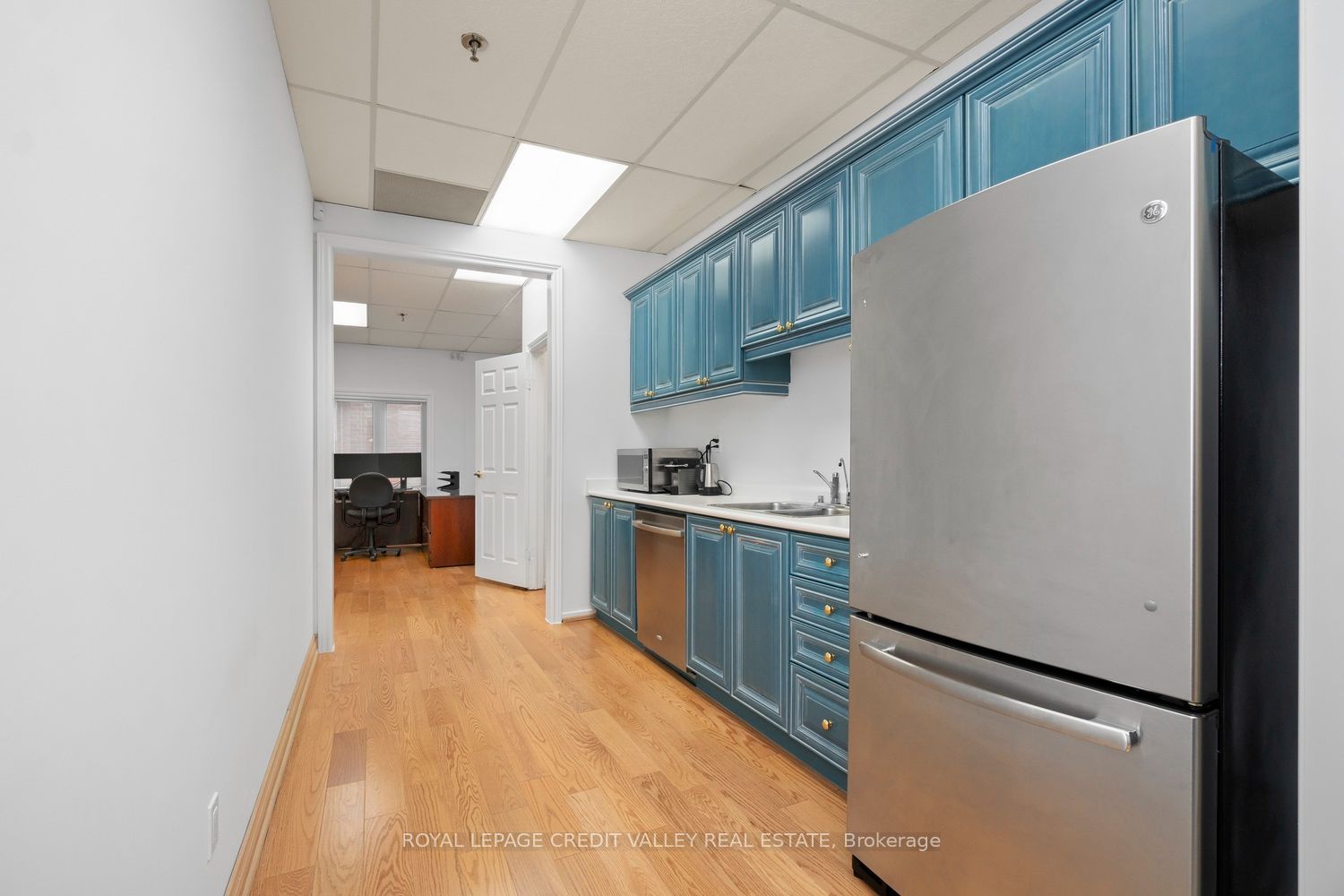 335 Renfrew Drive 201 Property Photo 6