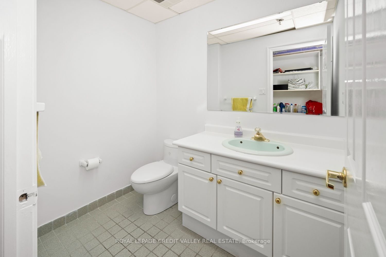 335 Renfrew Drive 201 Property Photo 12