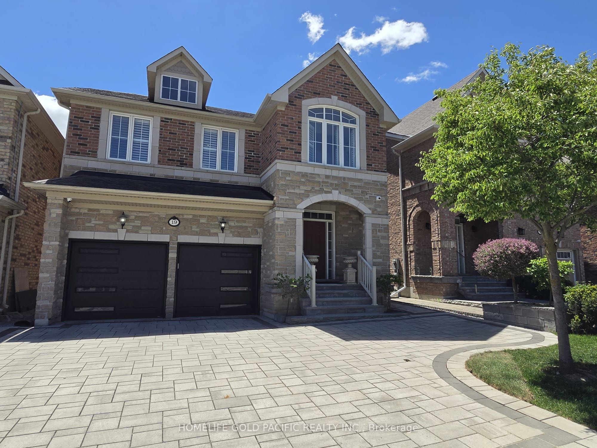 19 Bruce Thomson Drive Property Photo 1