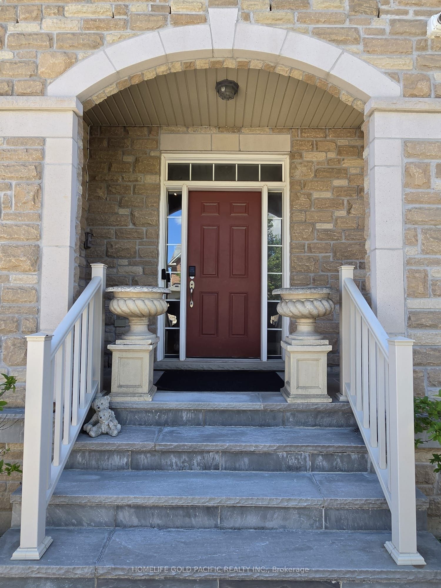19 Bruce Thomson Drive Property Photo 2
