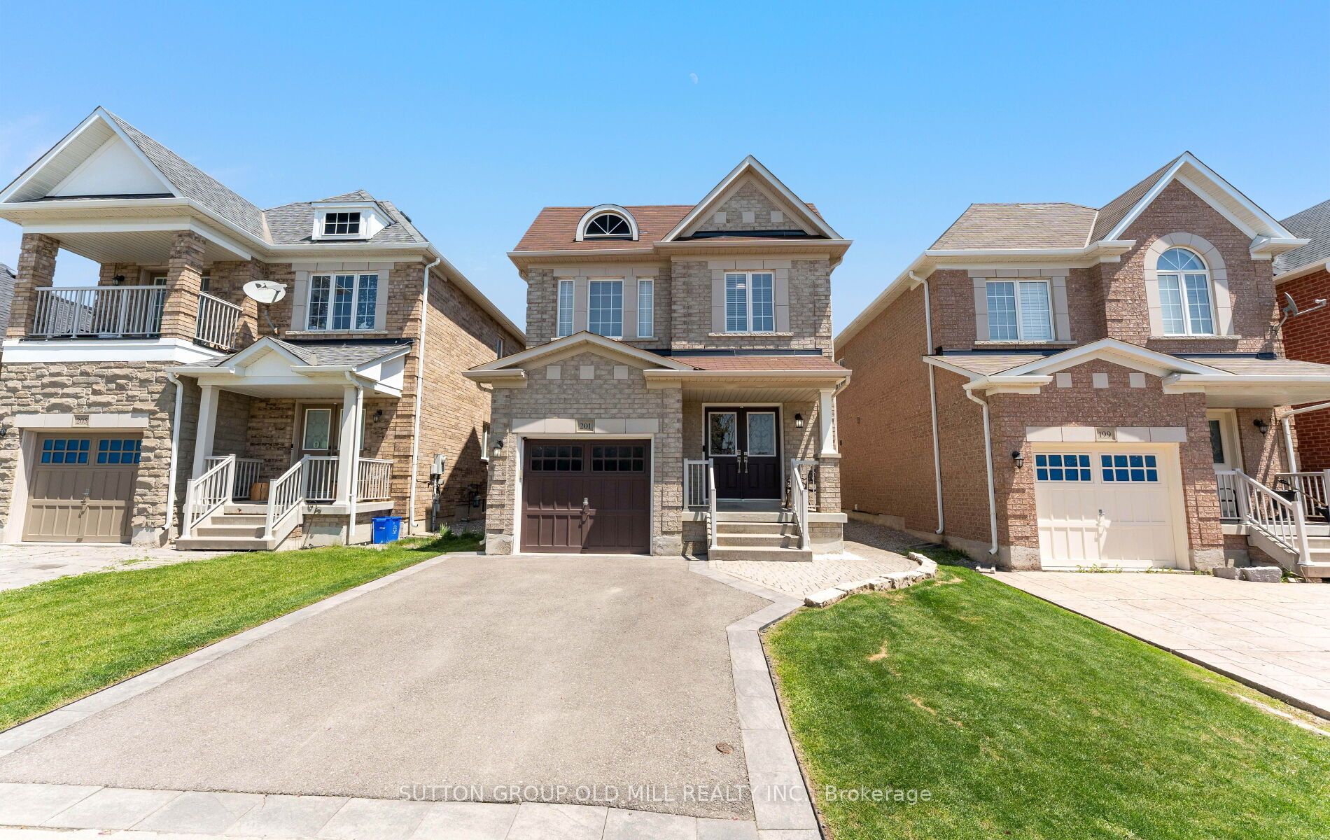 201 Vellore Park Avenue Property Photo 3