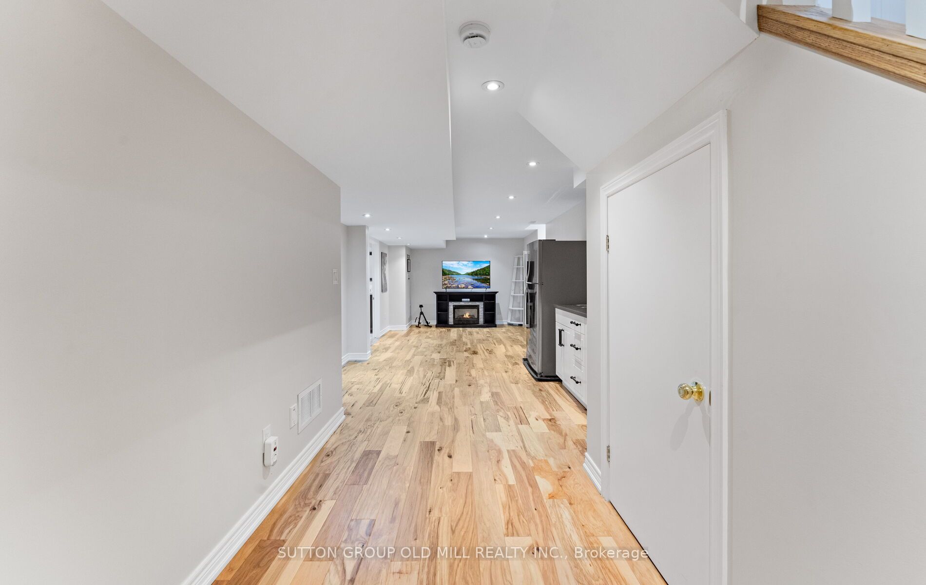 201 Vellore Park Avenue Property Photo 34