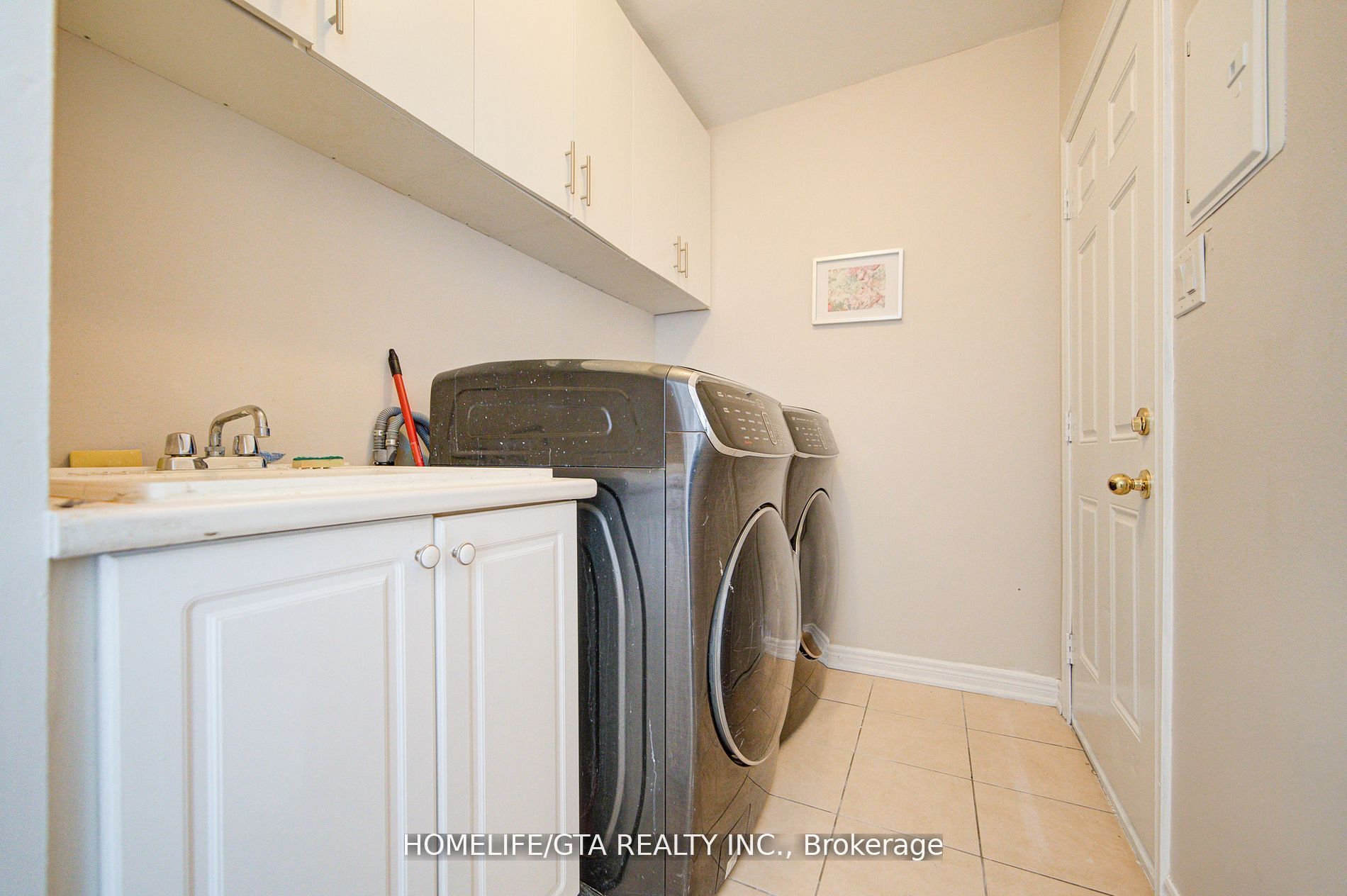 107 Geddington Crescent Property Photo 16