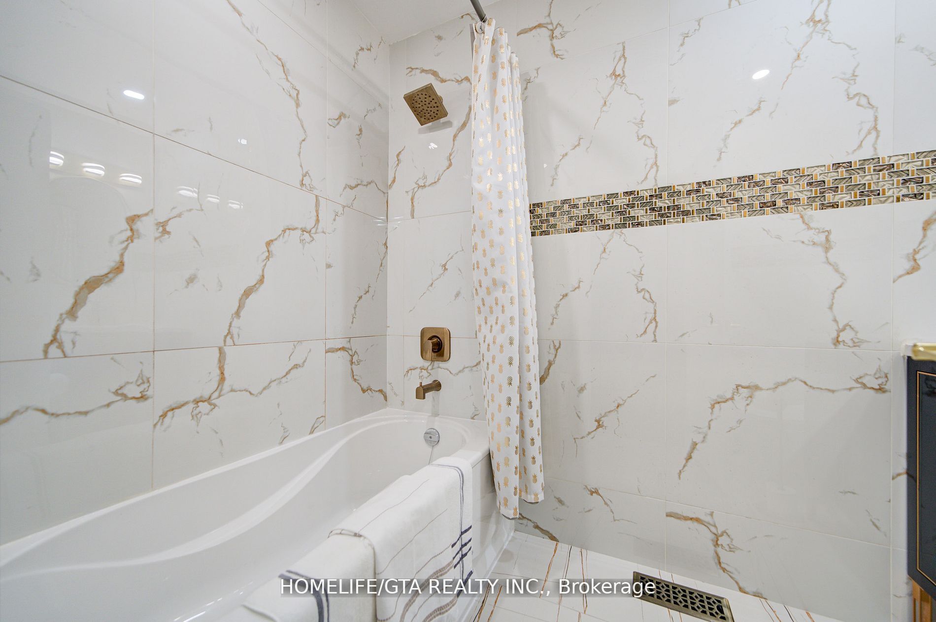 107 Geddington Crescent Property Photo 25