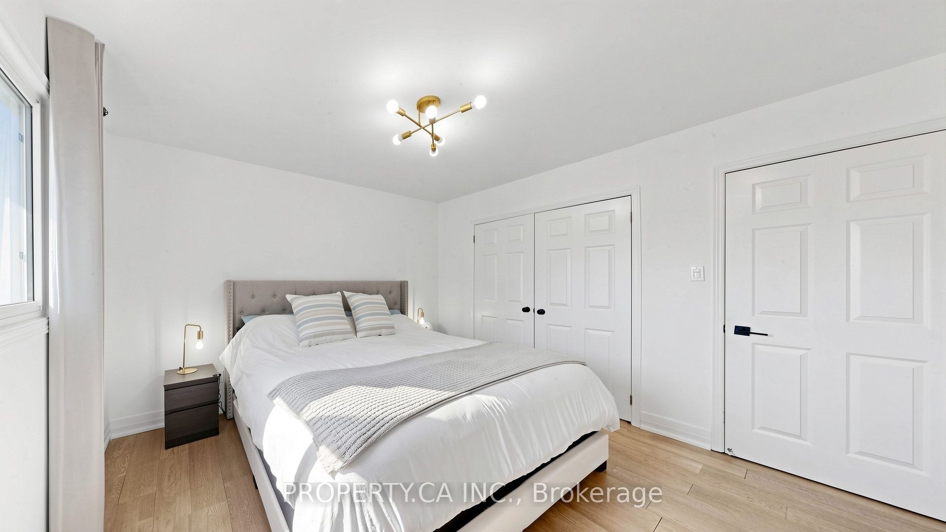 32 Hodgins Avenue Property Photo 23