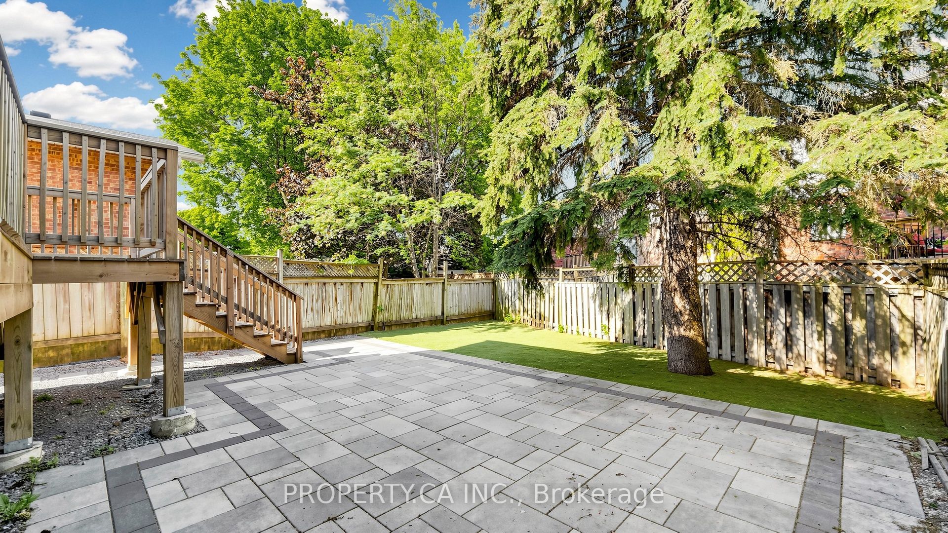 32 Hodgins Avenue Property Photo 49