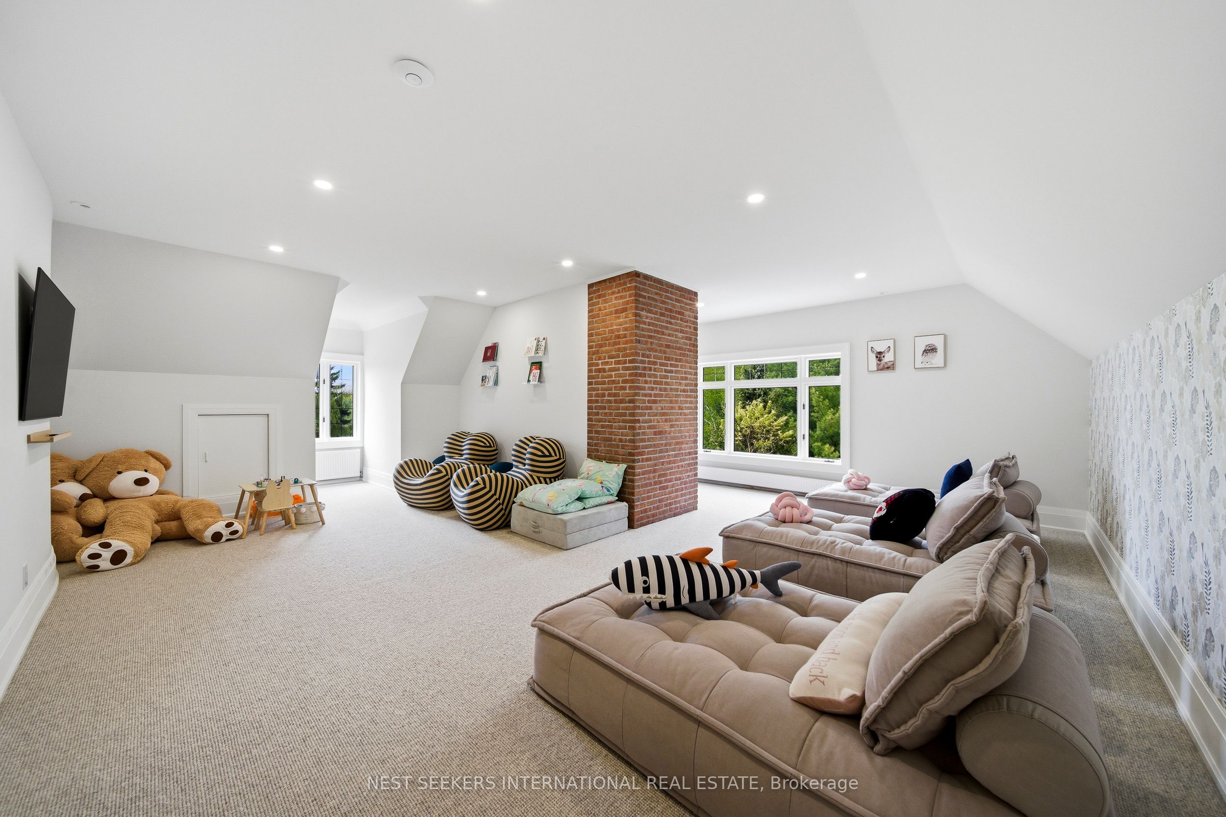 35 Kingswood Drive Property Photo 37