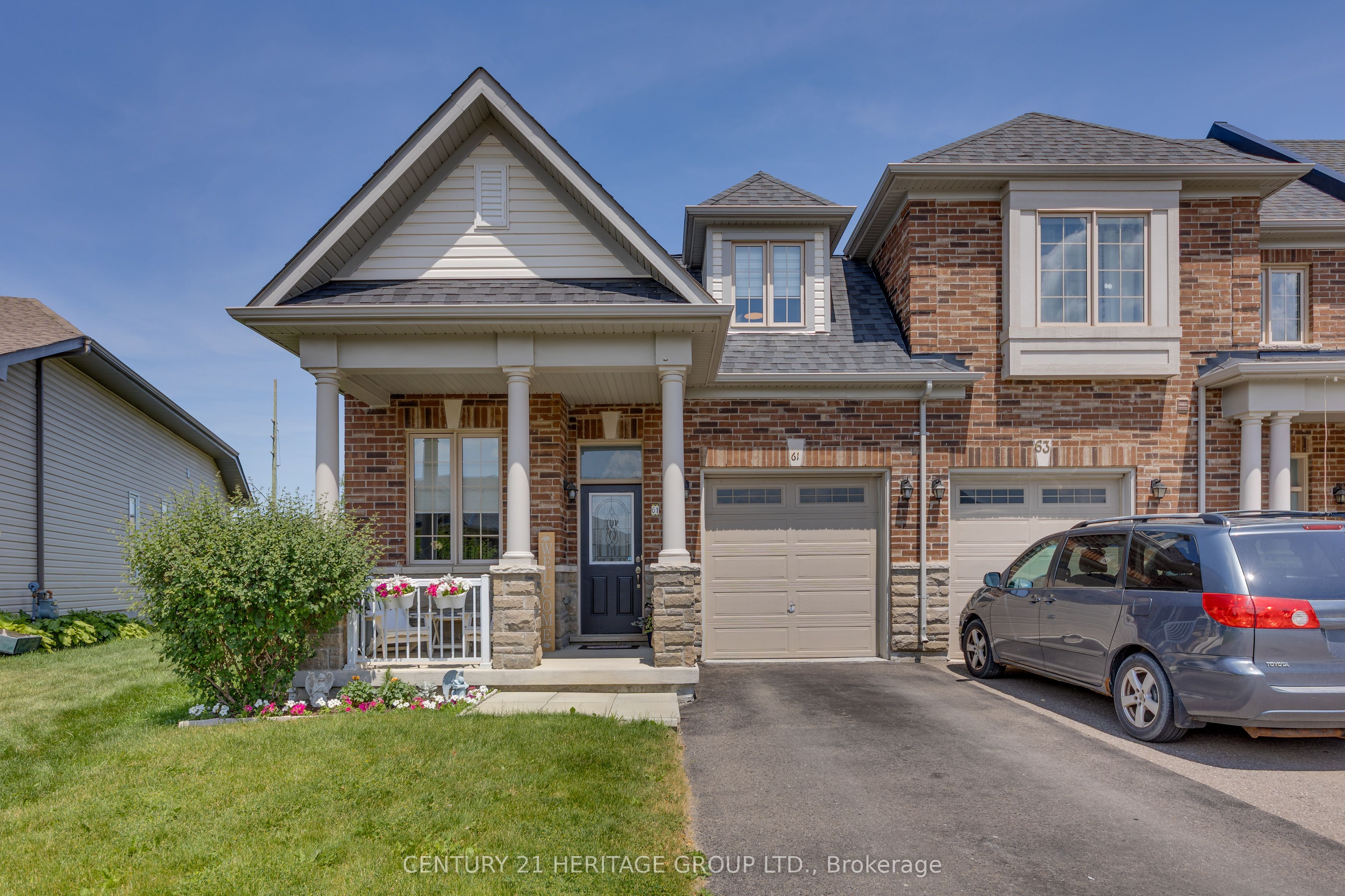 61 Kingsmere Crescent Property Photo 1