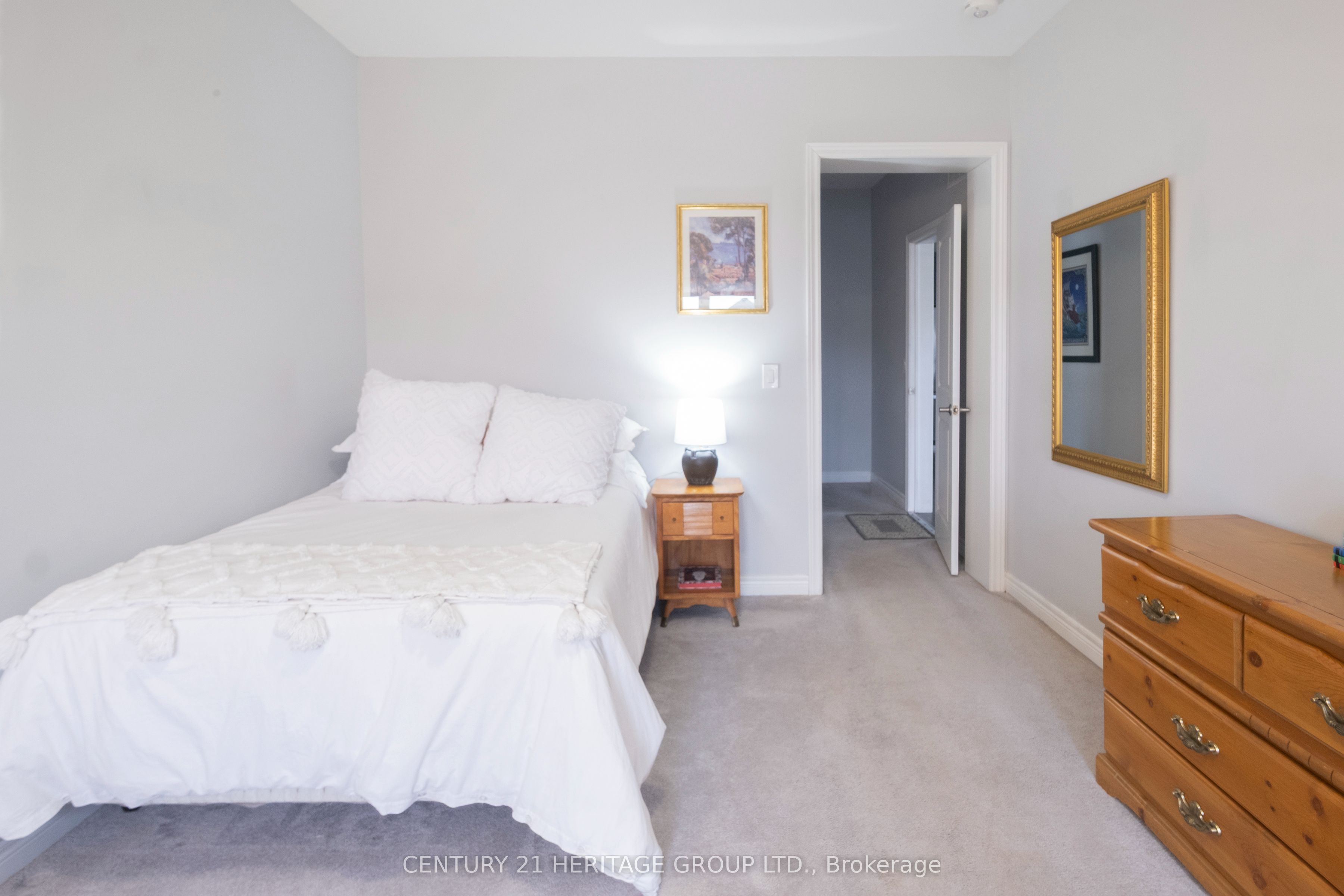 61 Kingsmere Crescent Property Photo 13