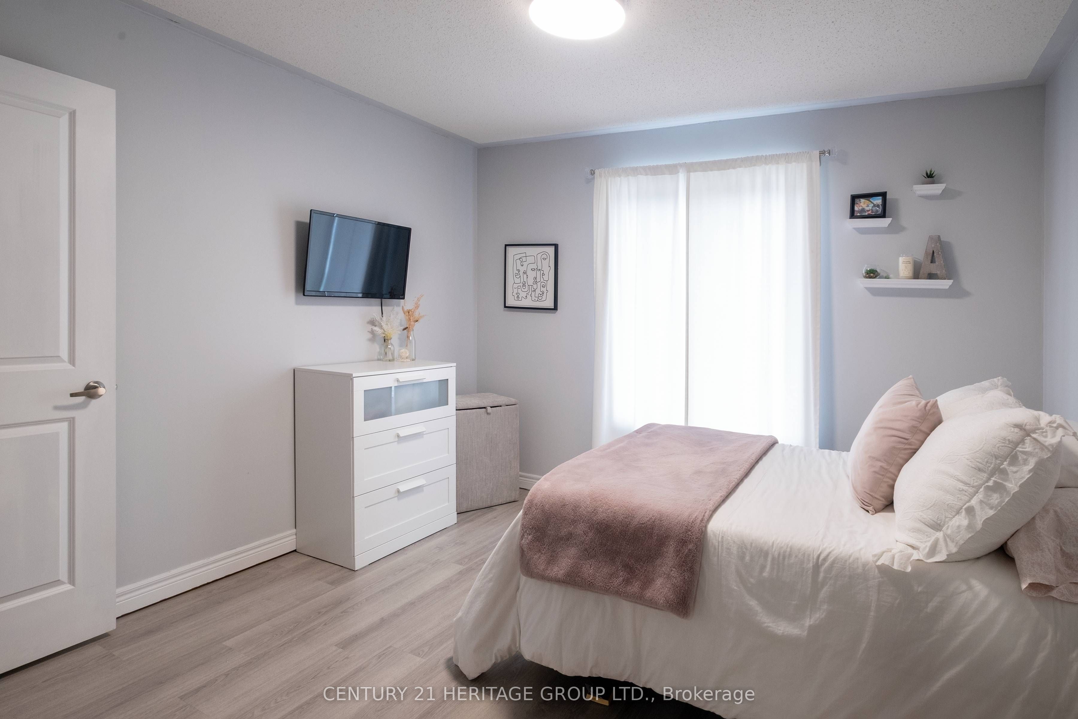 61 Kingsmere Crescent Property Photo 18